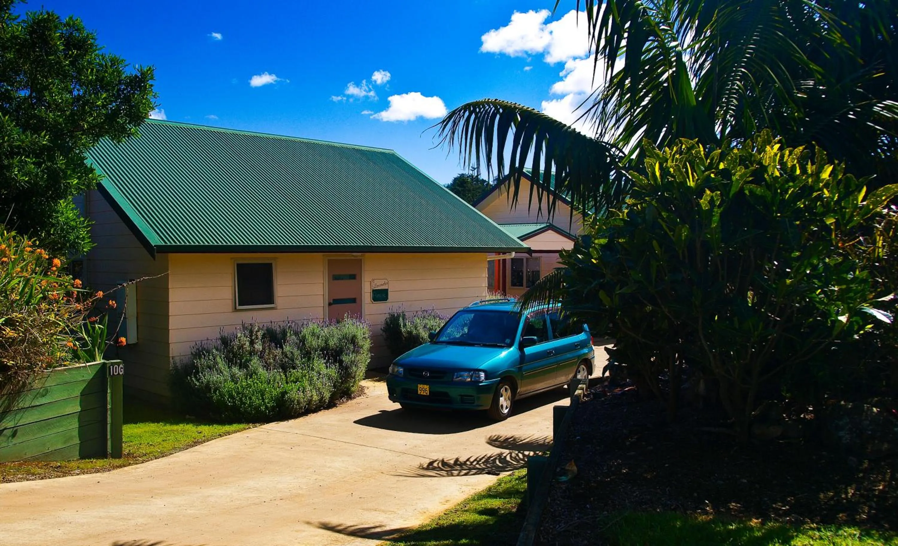 Superior Double or Twin Room with Garden View in Poinciana Cottages