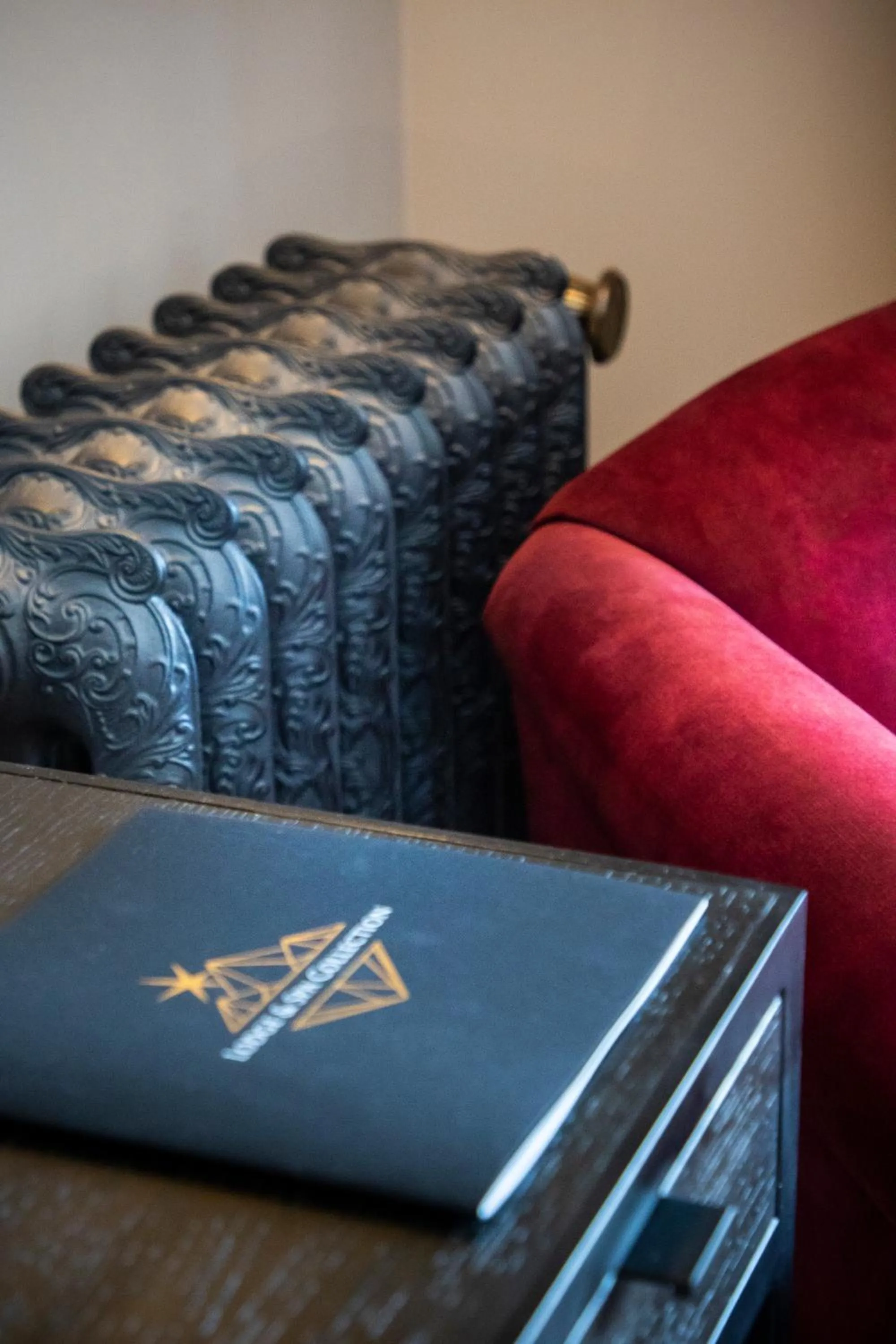 Bed in Hôtel L'Incomparable & Restaurant Etoilé Aix-Les-Bains