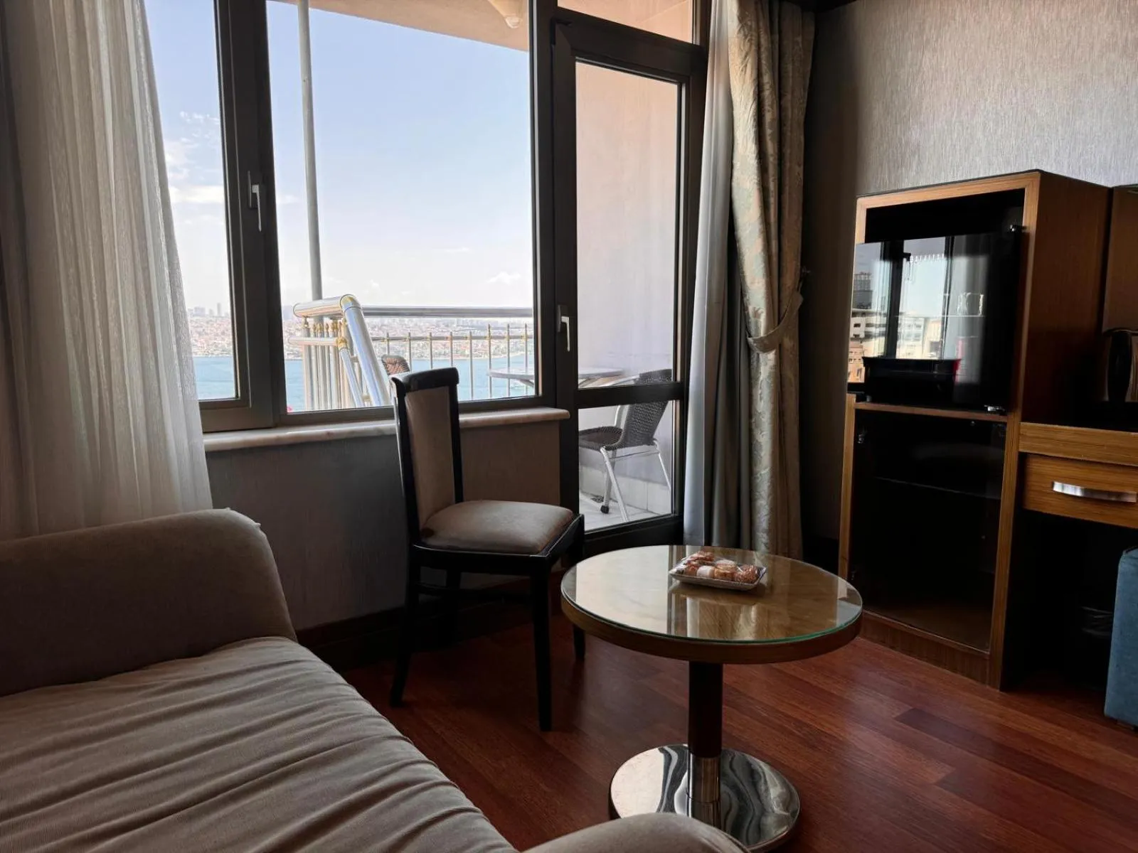 Balcony/Terrace, Bed in Grand Star Hotel Premium