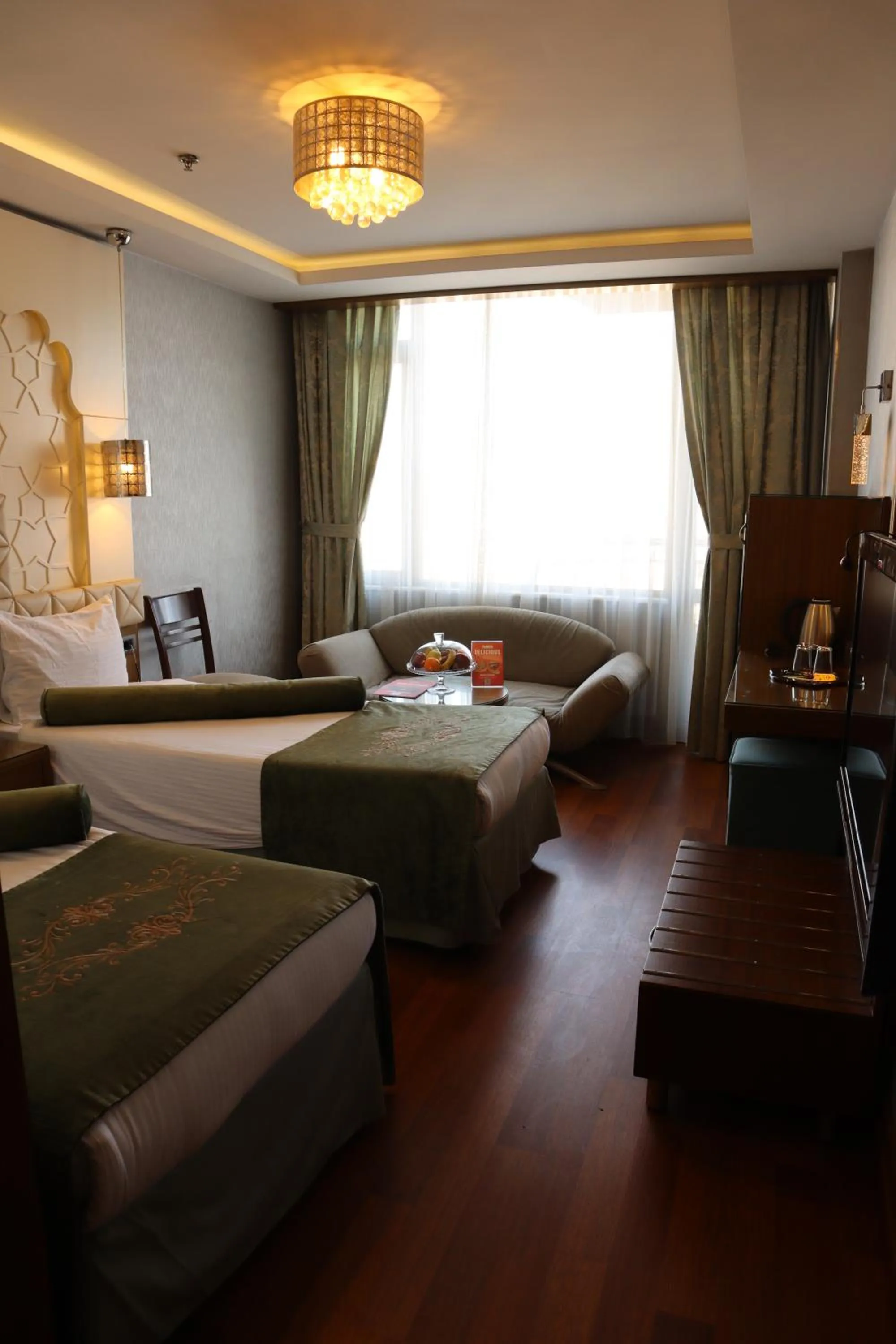 room service, Bed in Grand Star Hotel Premium