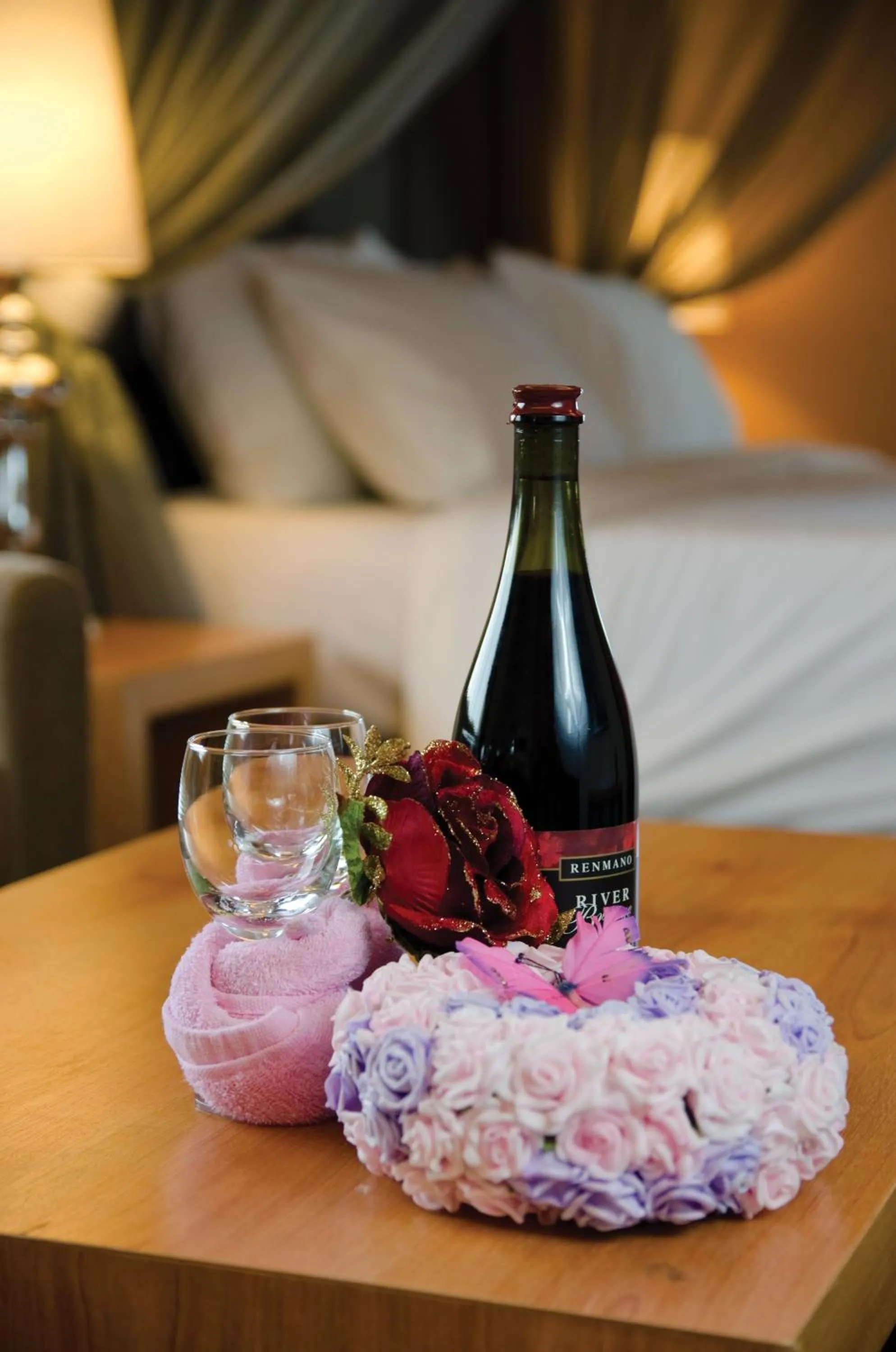 Alcoholic drinks, Bed in C'haya Hotel