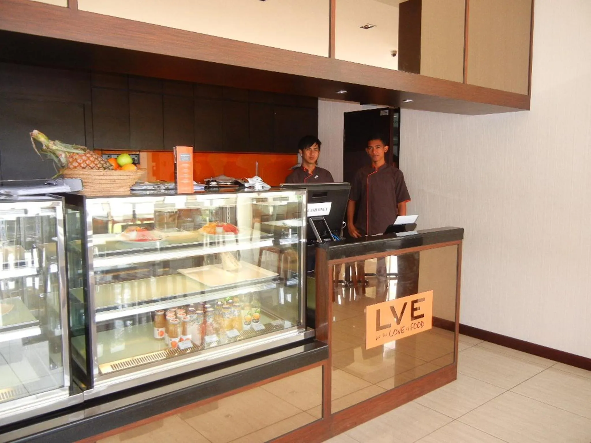 Restaurant/places to eat in C'haya Hotel