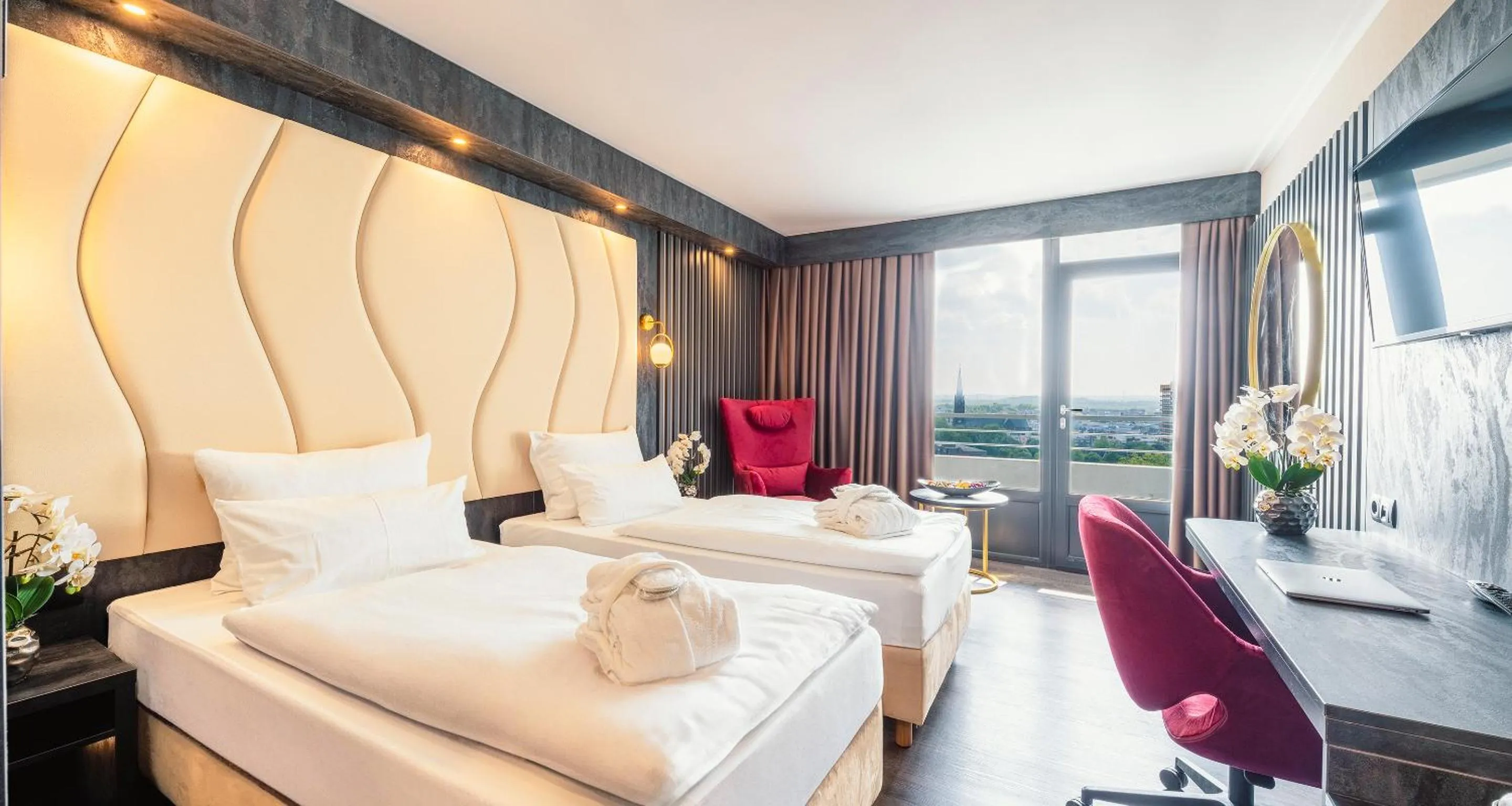 Photo of the whole room, Bed in PLAZA Hotel Gelsenkirchen