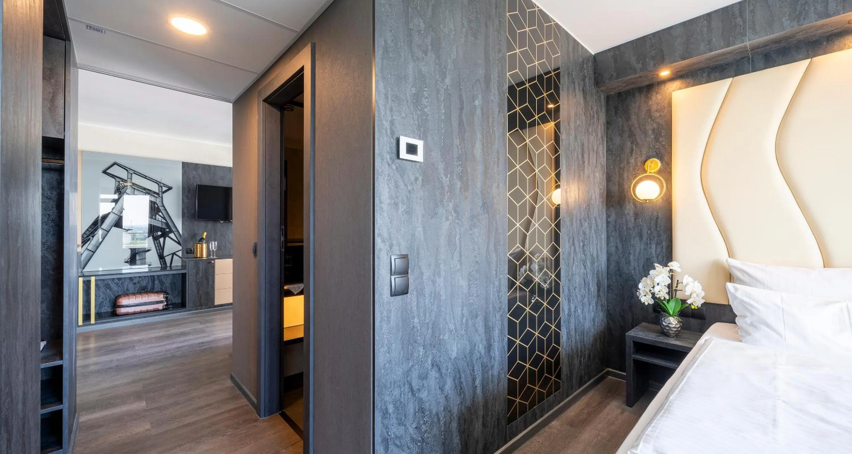 Photo of the whole room, Bed in PLAZA Hotel Gelsenkirchen