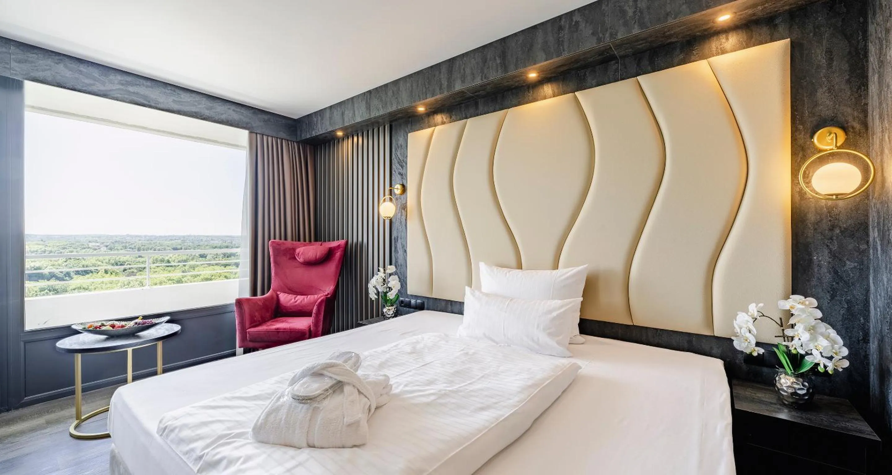 Photo of the whole room, Bed in PLAZA Hotel Gelsenkirchen