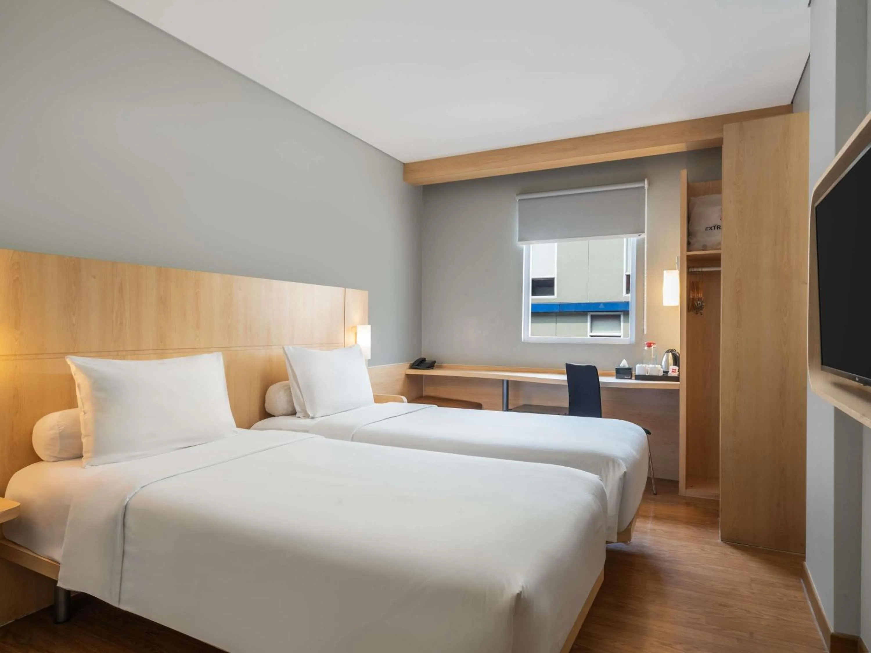 Bedroom, Bed in Ibis Jakarta Senen