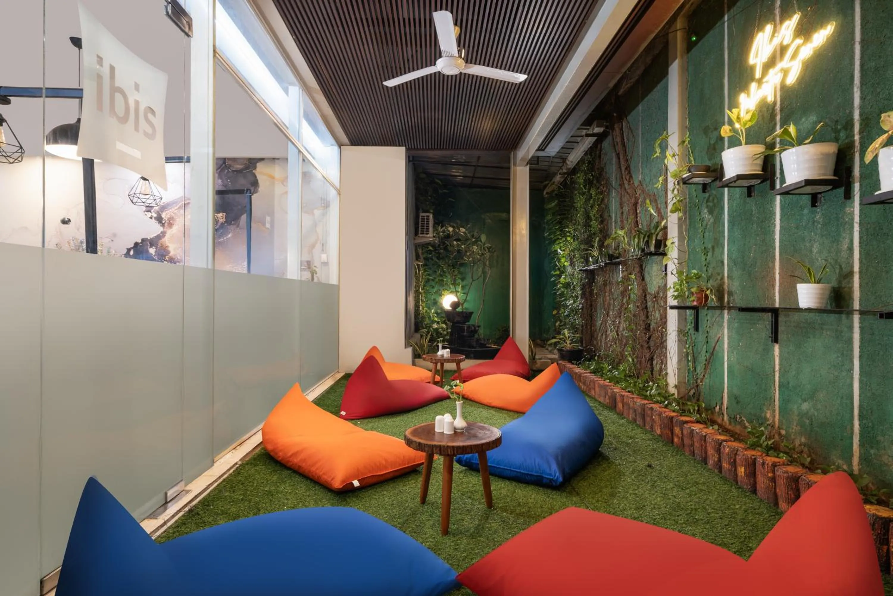 Restaurant/places to eat in Ibis Jakarta Senen