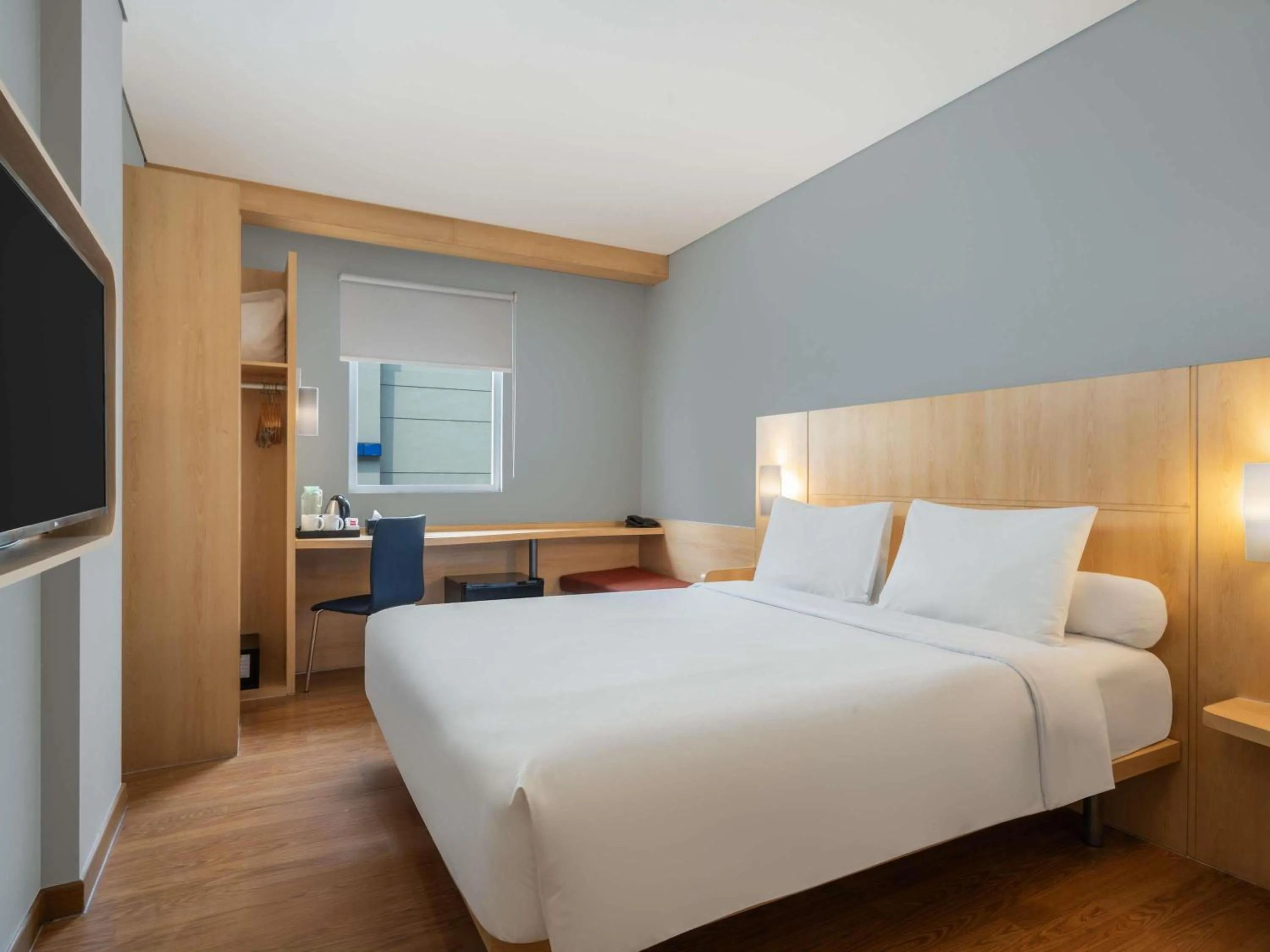 Bedroom, Bed in Ibis Jakarta Senen