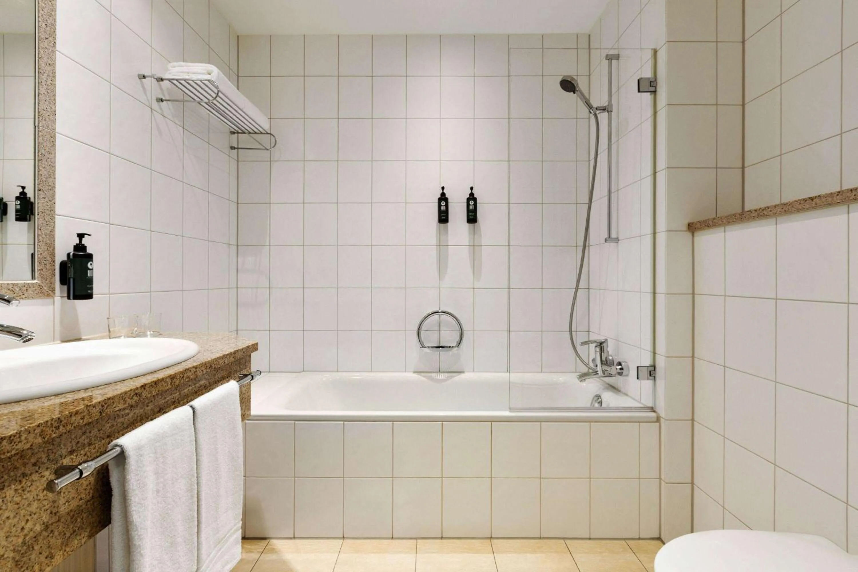 Bathroom in Ramada by Wyndham Duesseldorf Ratingen