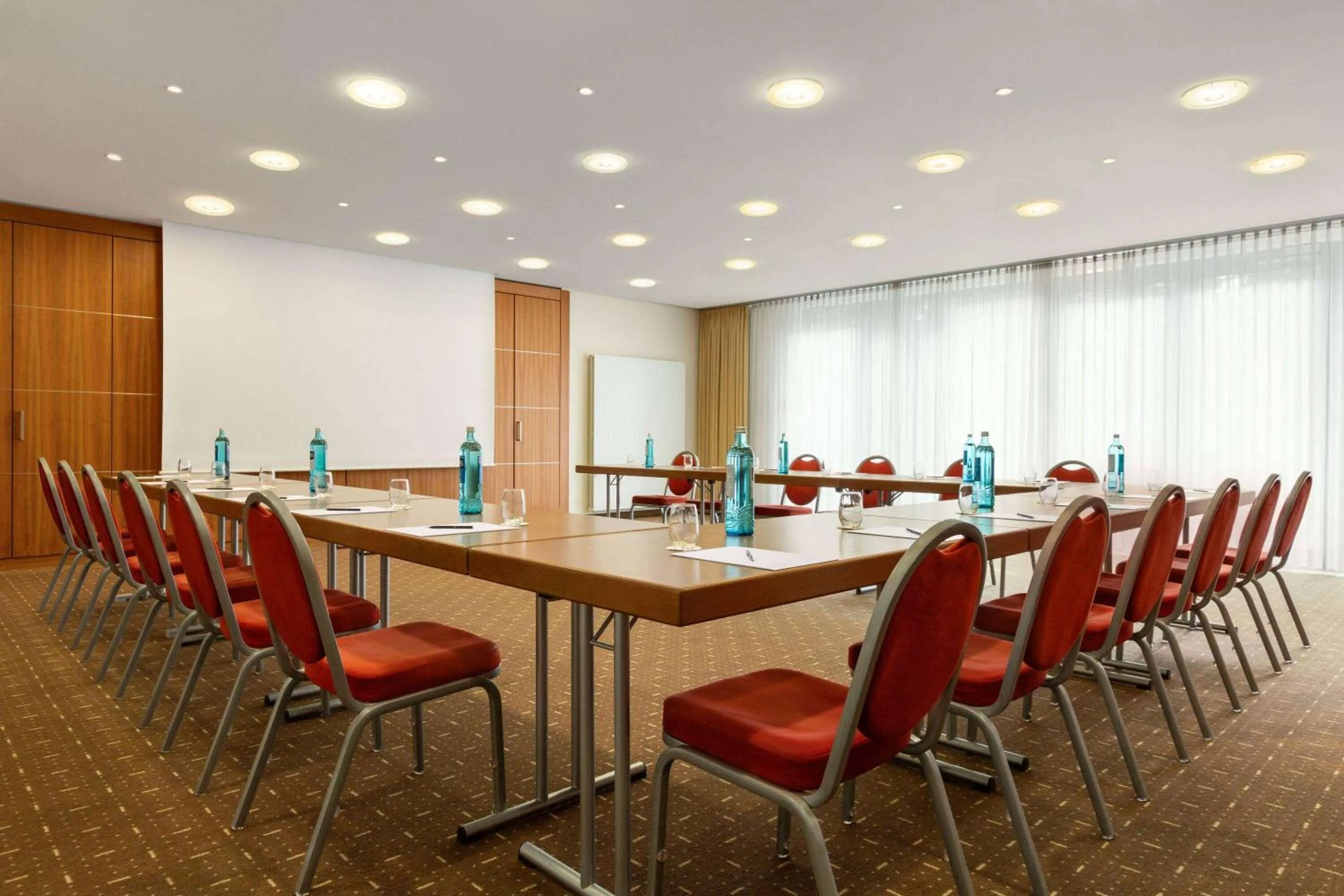 Meeting/conference room in Ramada by Wyndham Duesseldorf Ratingen