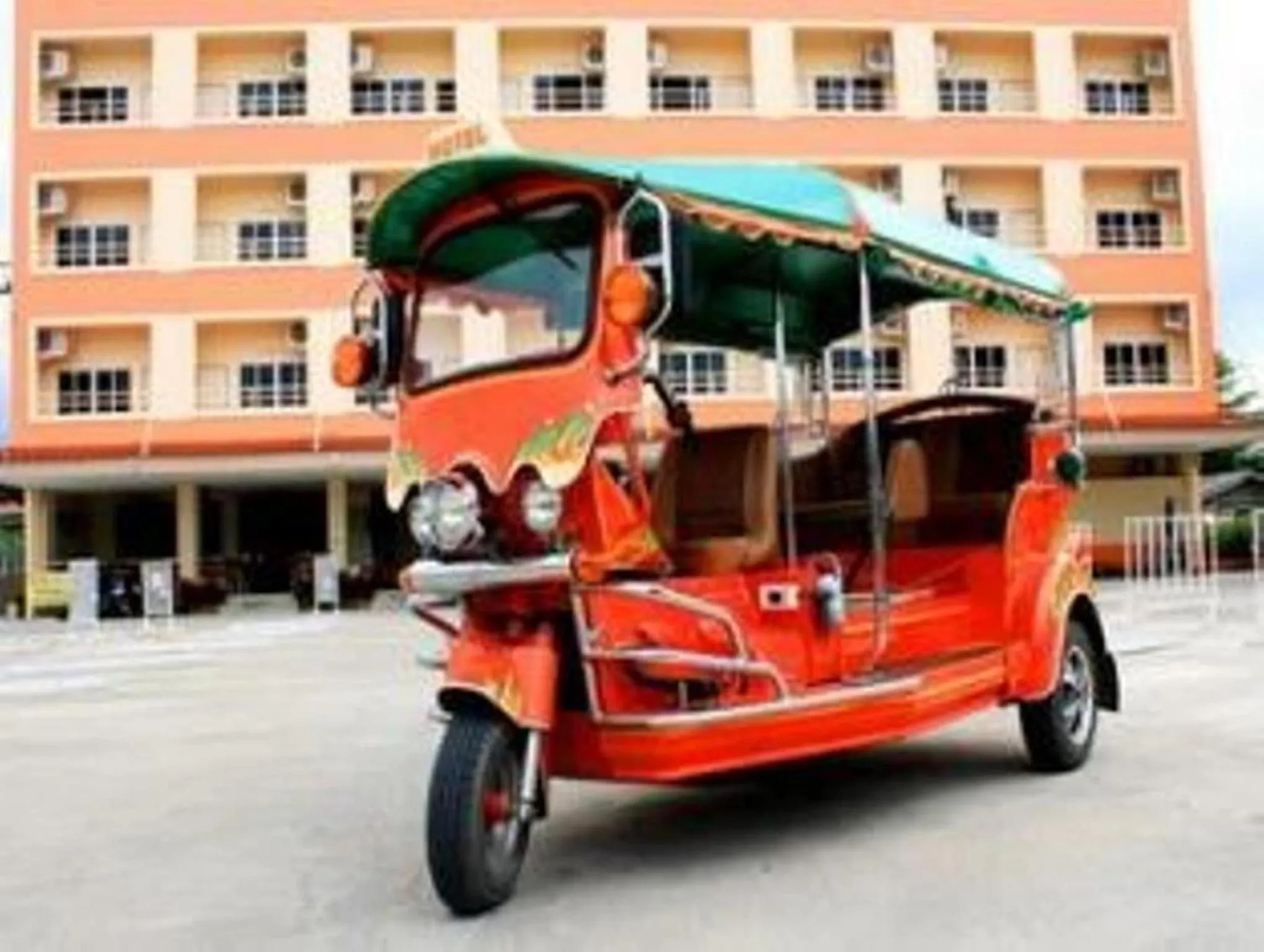 shuttle in P.A. Place Hotel