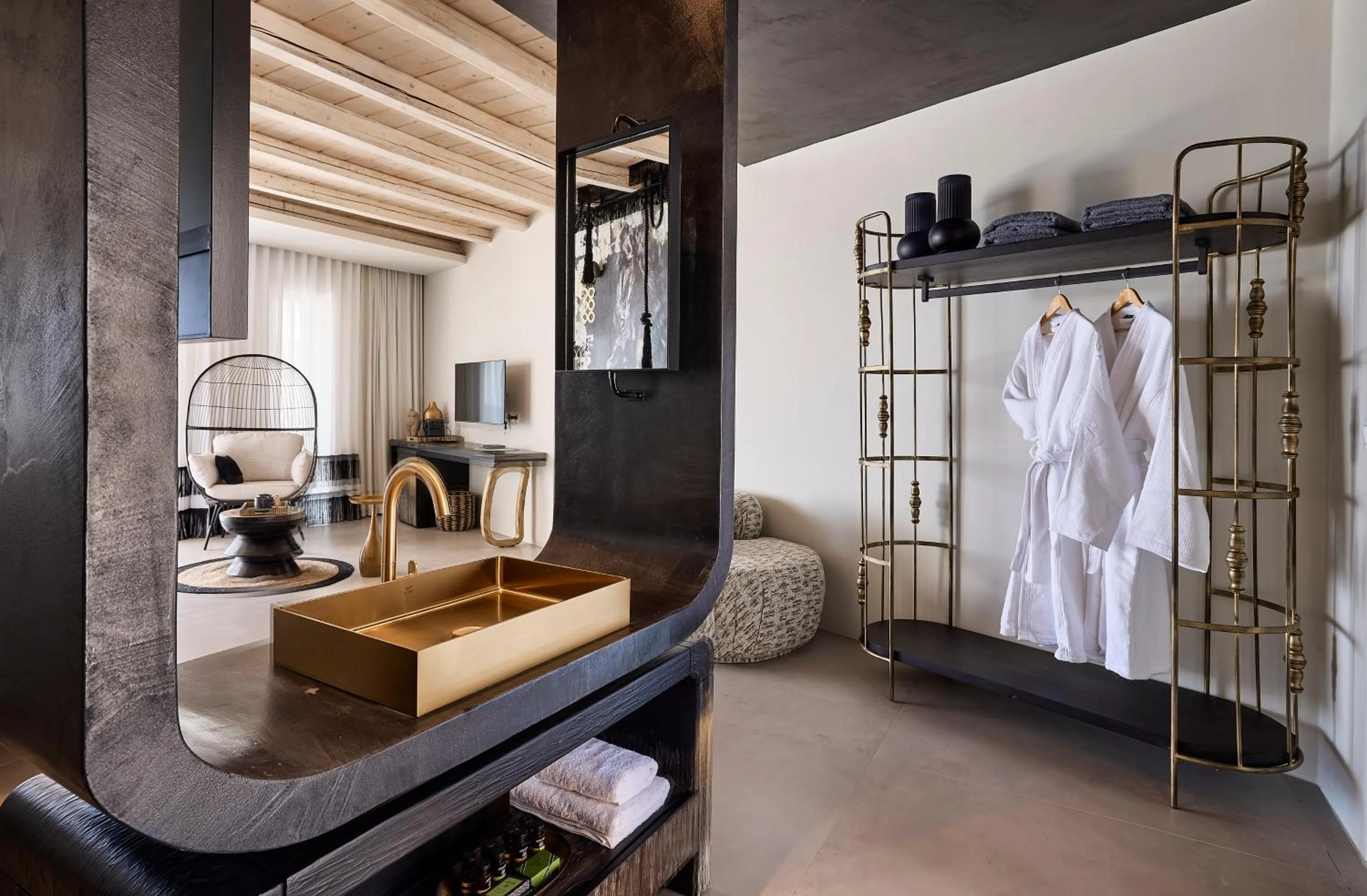 Photo of the whole room in Artemis Seaside Resort