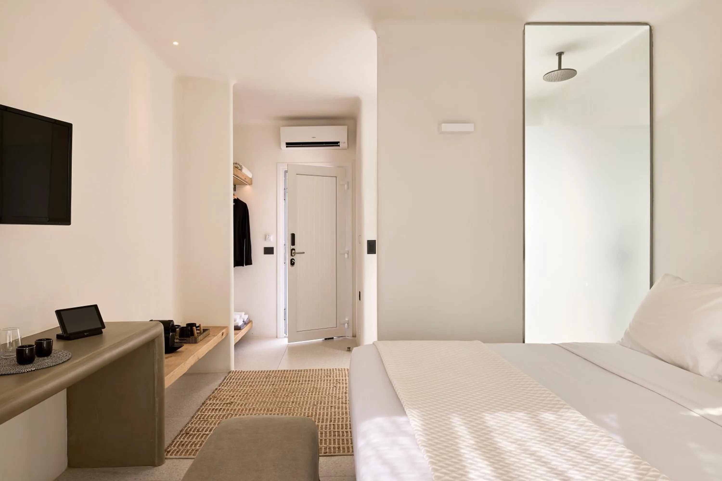 Photo of the whole room, Bed in Artemis Seaside Resort