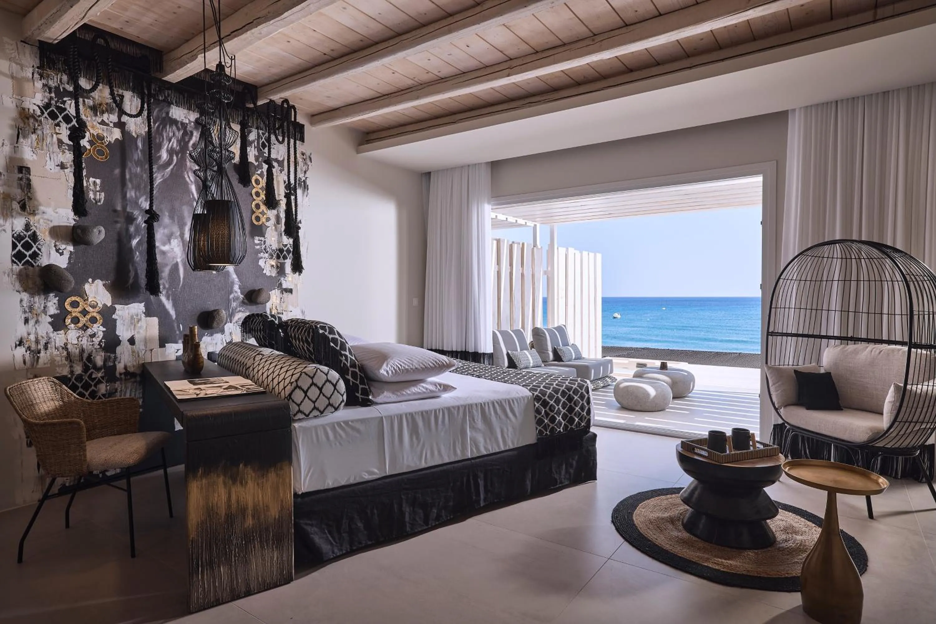 Photo of the whole room, Bed in Artemis Seaside Resort