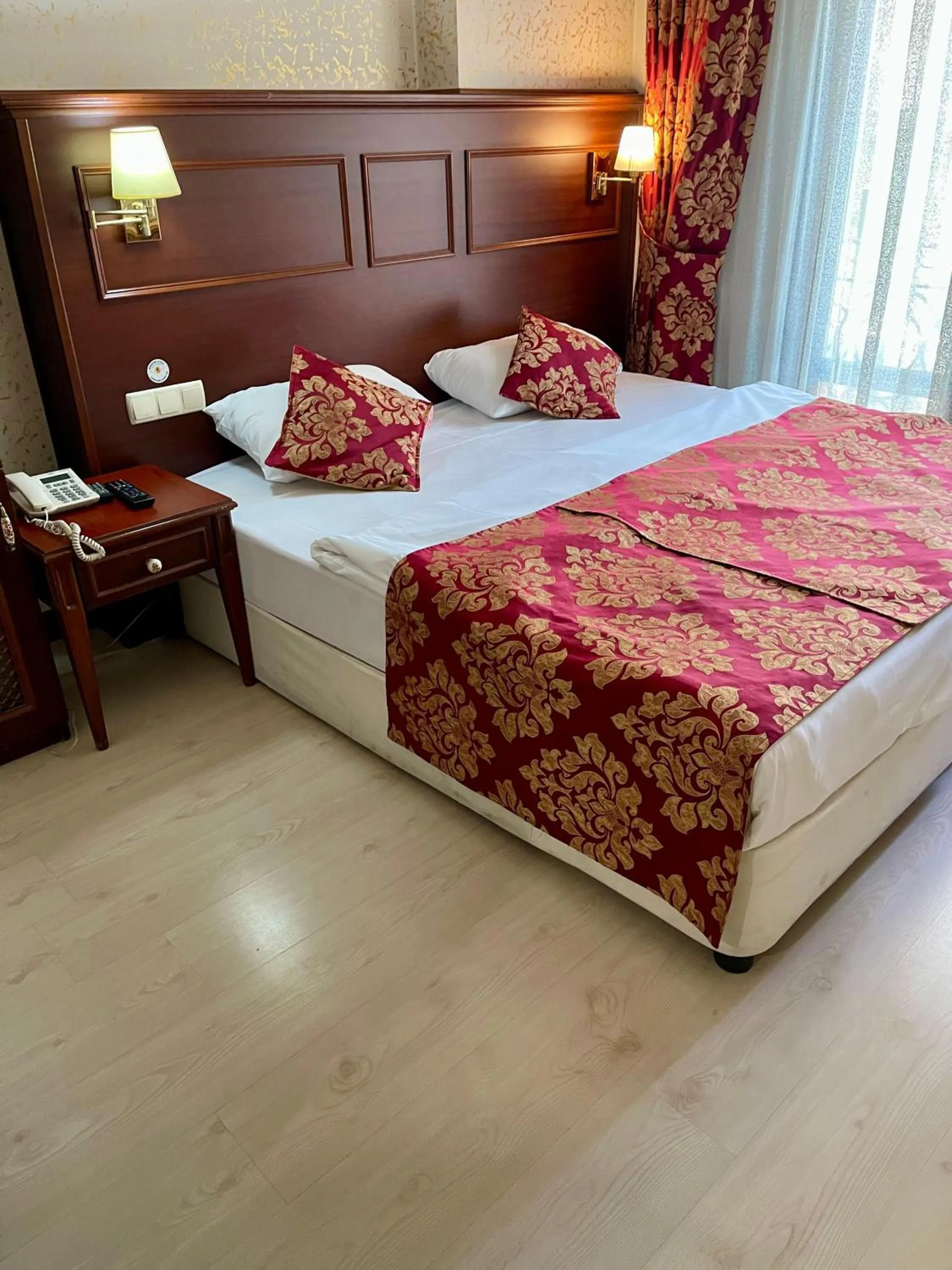 Bedroom, Bed in Istanbul Newcity Hotel