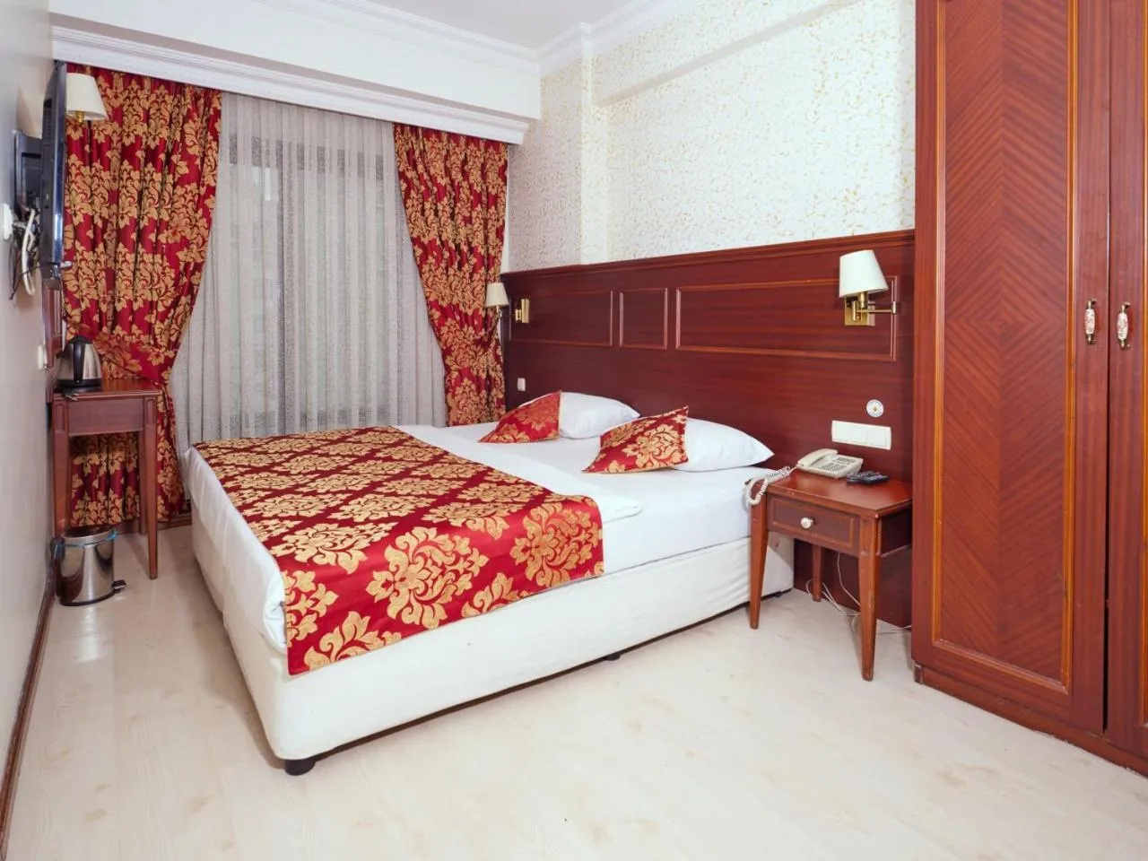 Bed in Istanbul Newcity Hotel