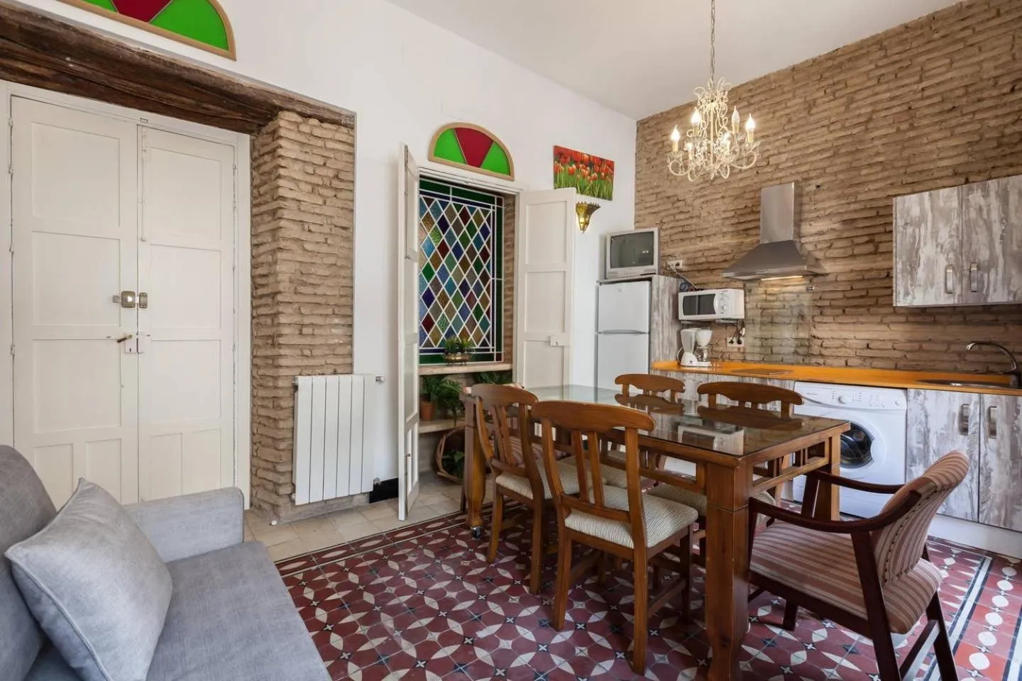 Dining area in PuraSevilla apartments