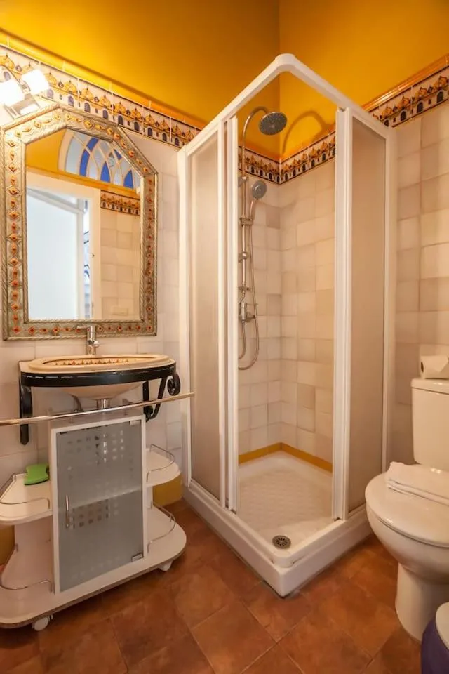 Bathroom in PuraSevilla apartments