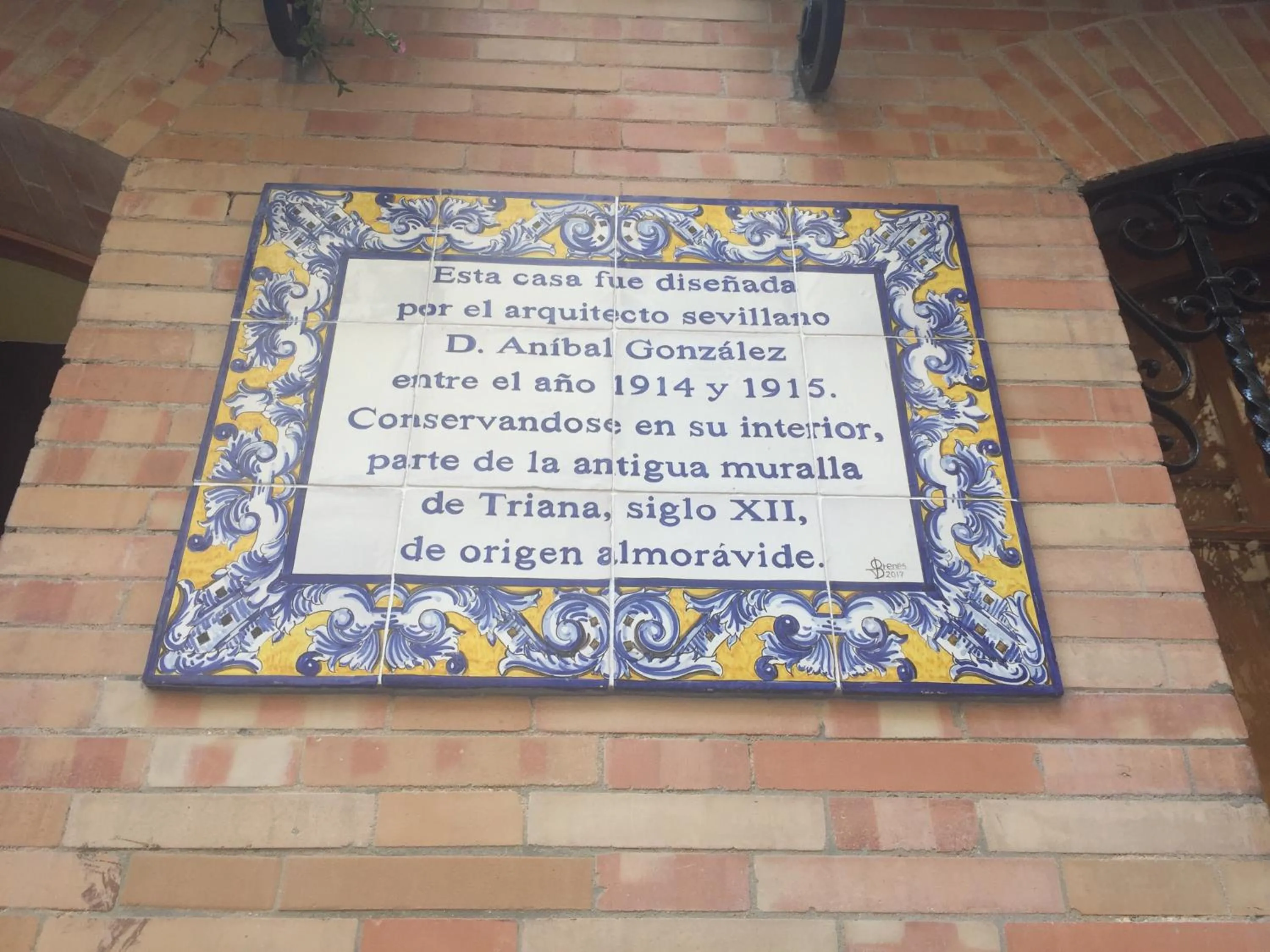 Logo/Certificate/Sign in PuraSevilla apartments