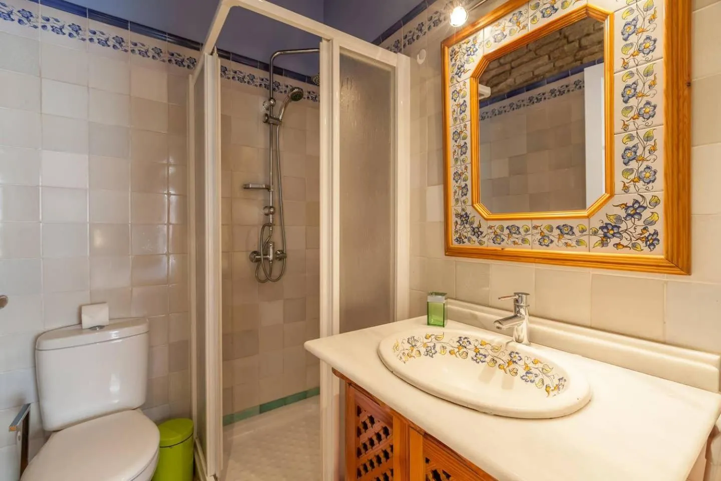 Bathroom in PuraSevilla apartments