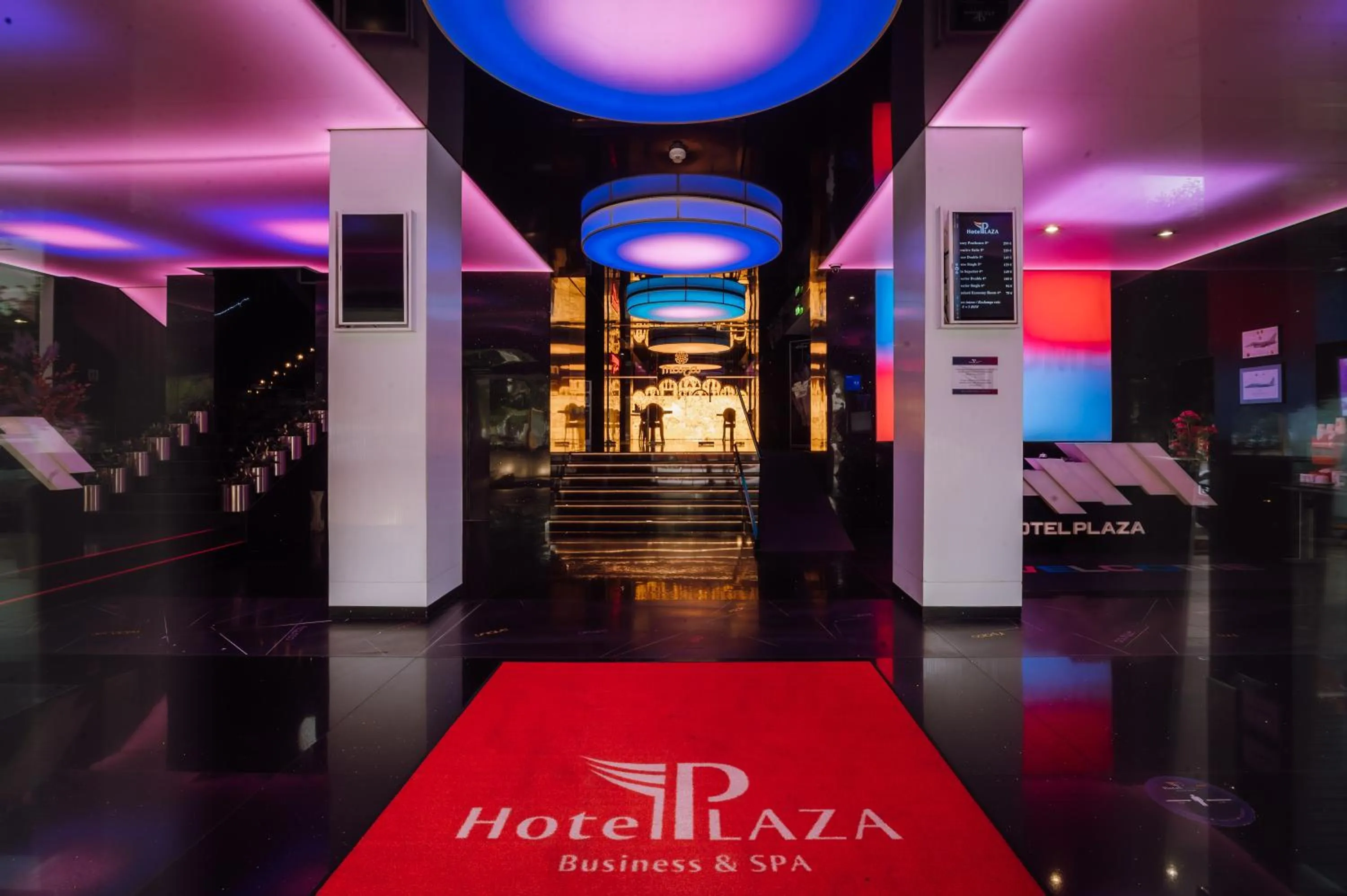 Plaza V Executive Hotel