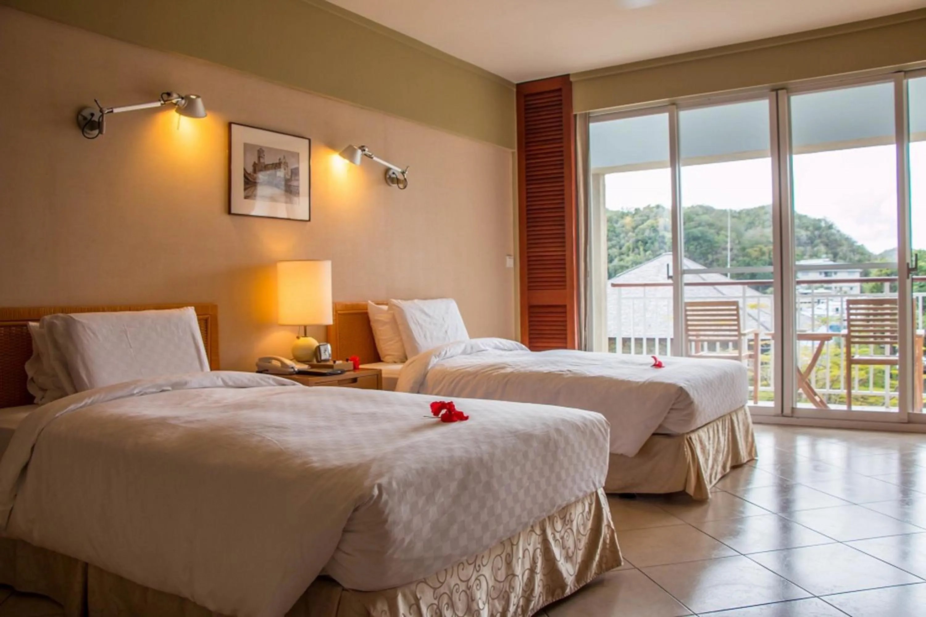 Bedroom, Bed in Palau Royal Resort