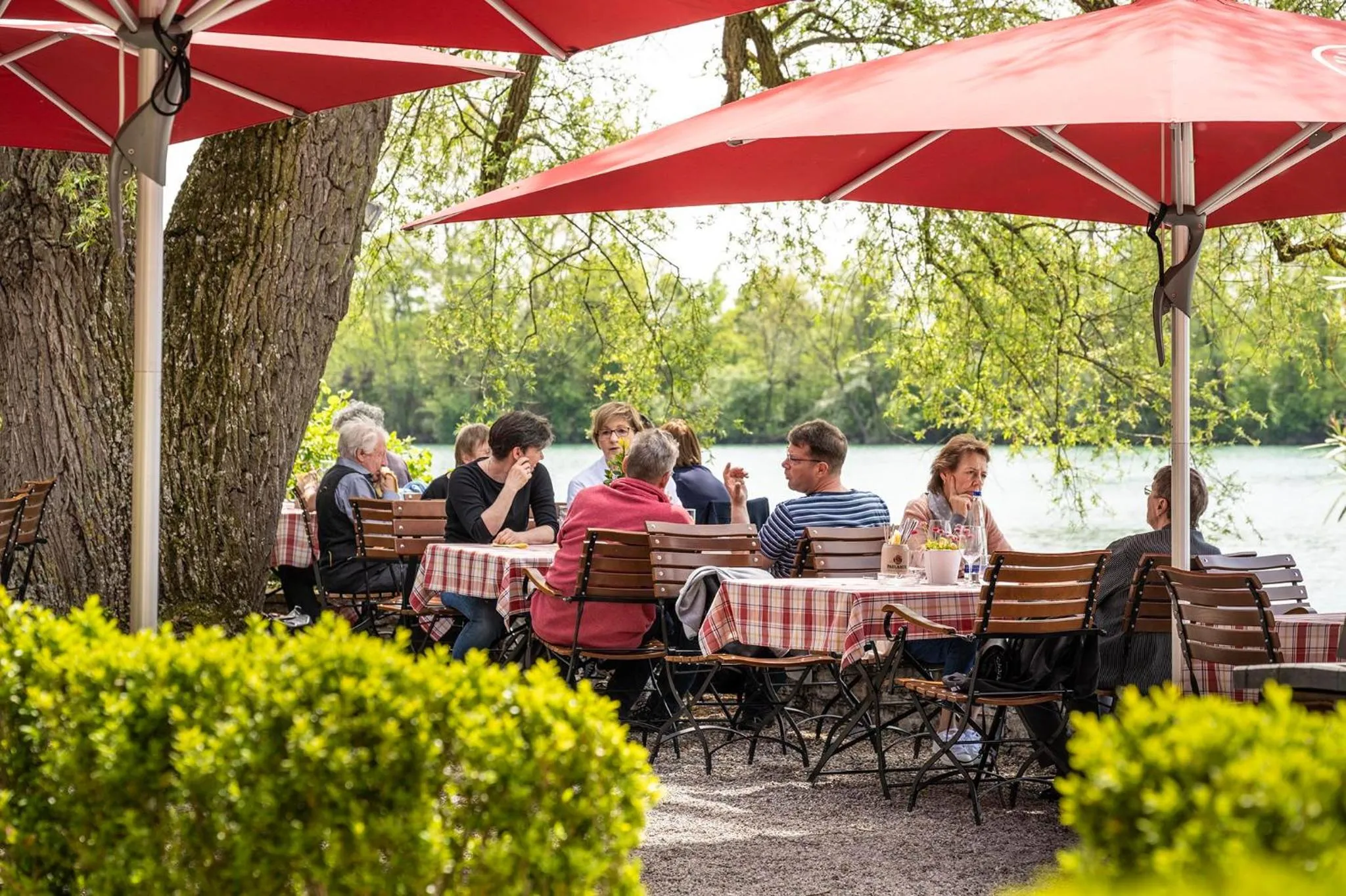 Restaurant/places to eat in Langwieder See