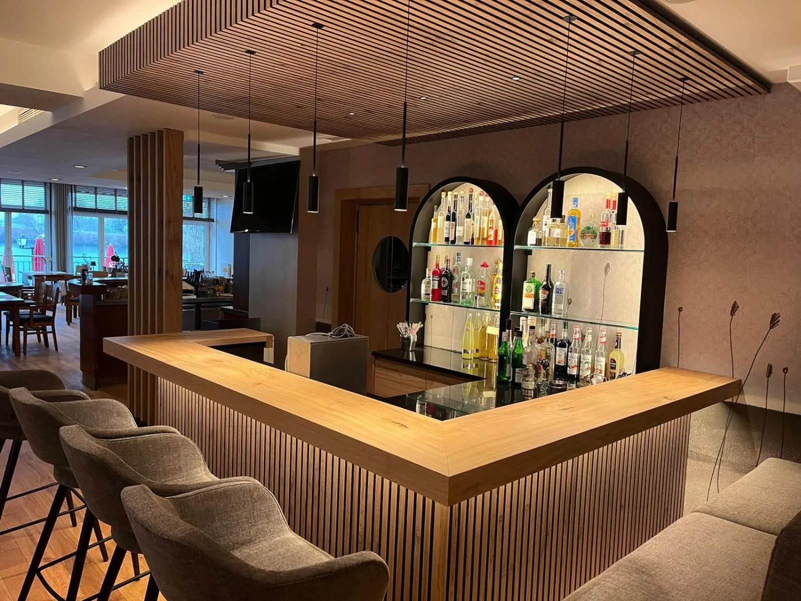 Restaurant/places to eat in Langwieder See