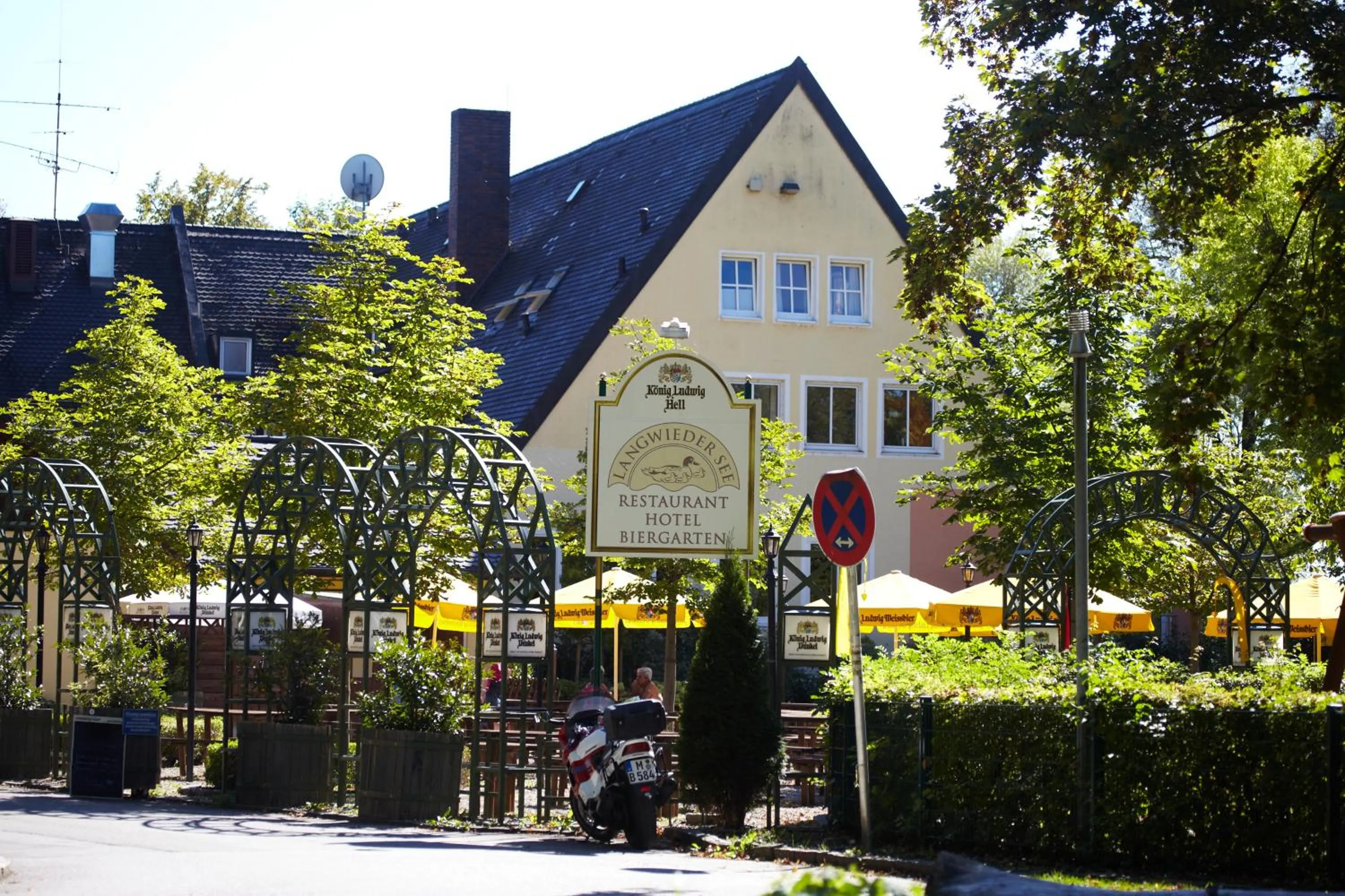 Facade/entrance in Langwieder See