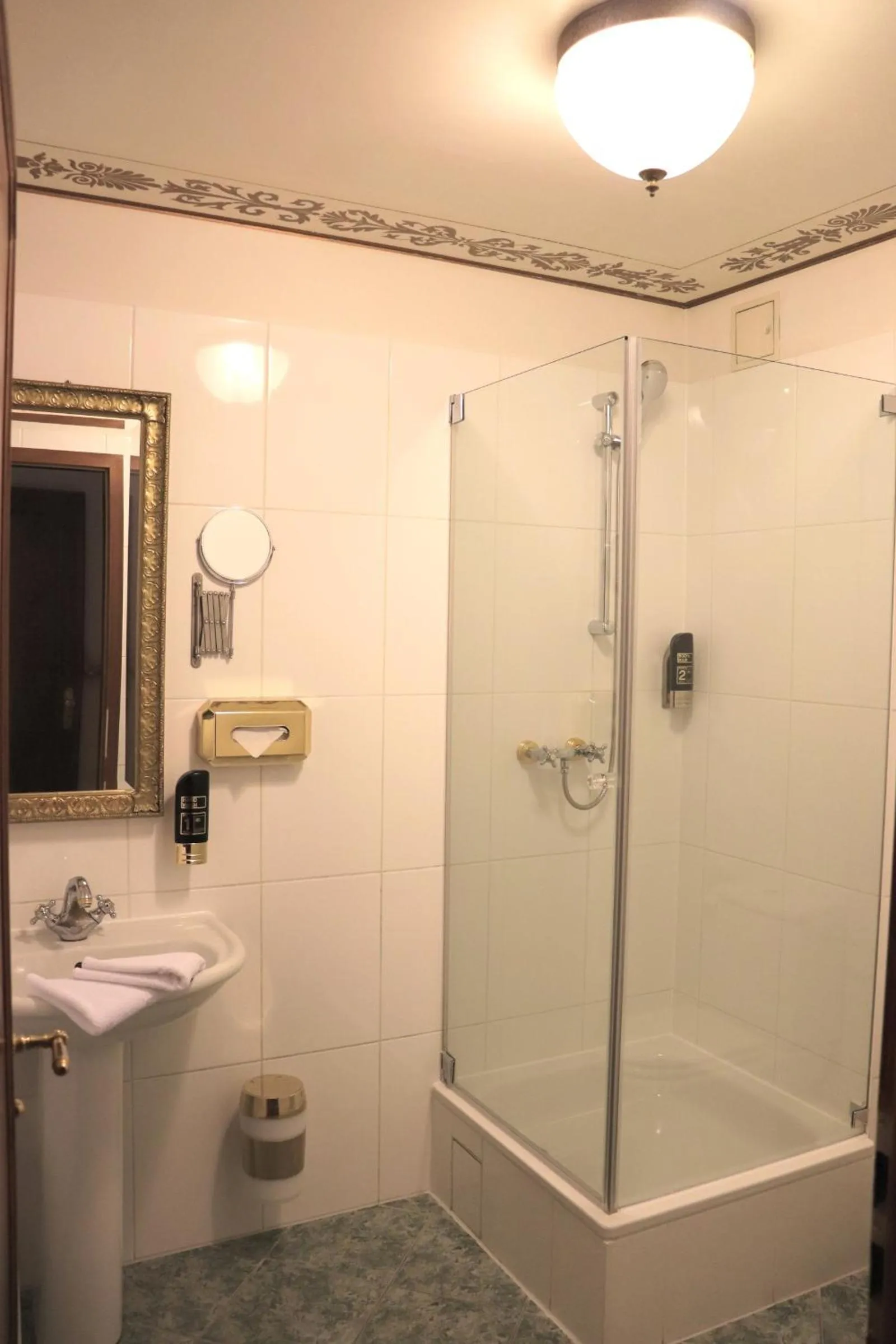 Bathroom in Albergo City Hotel Berlin