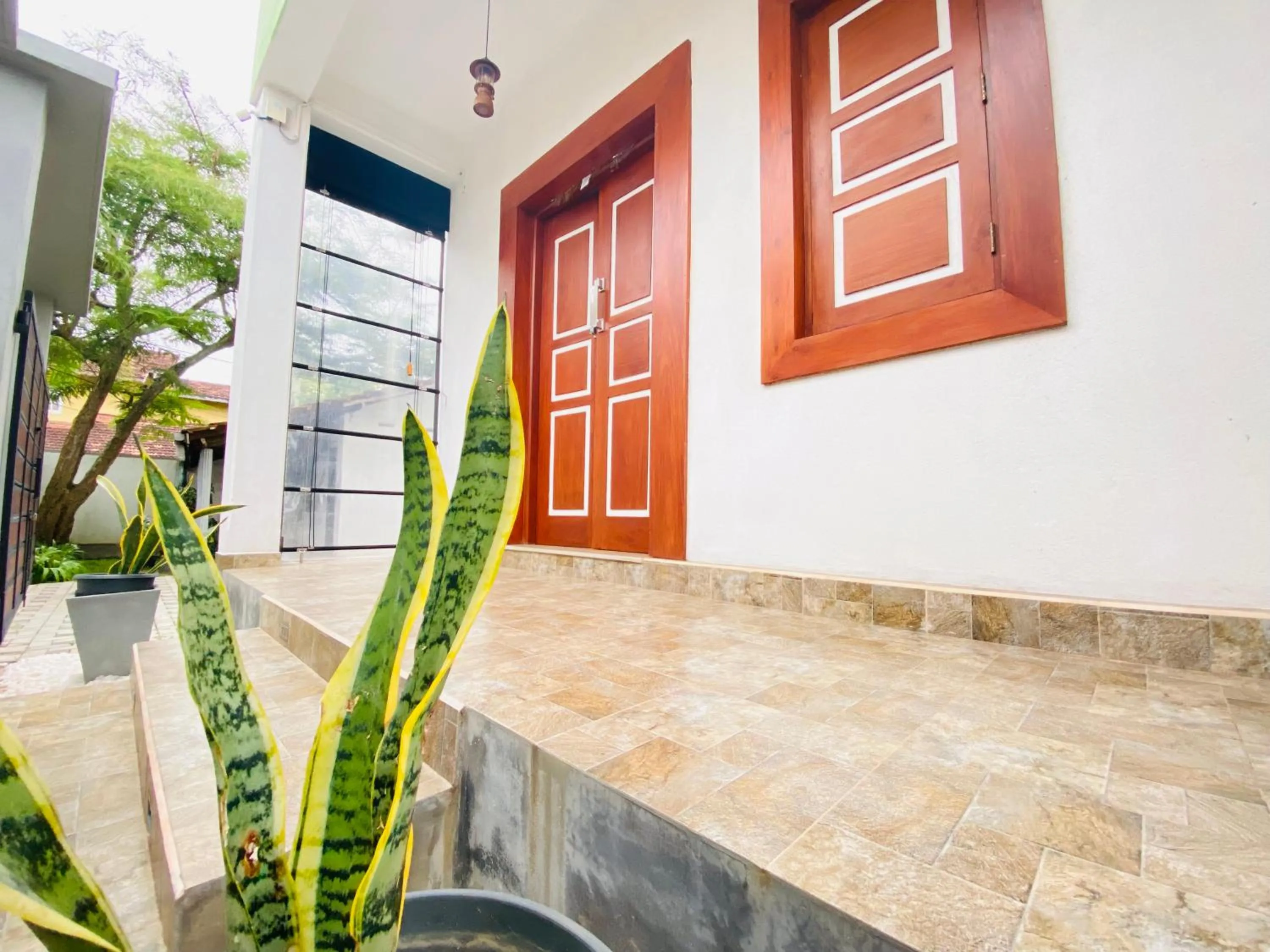 Srimadis Villa near Airport - Negombo