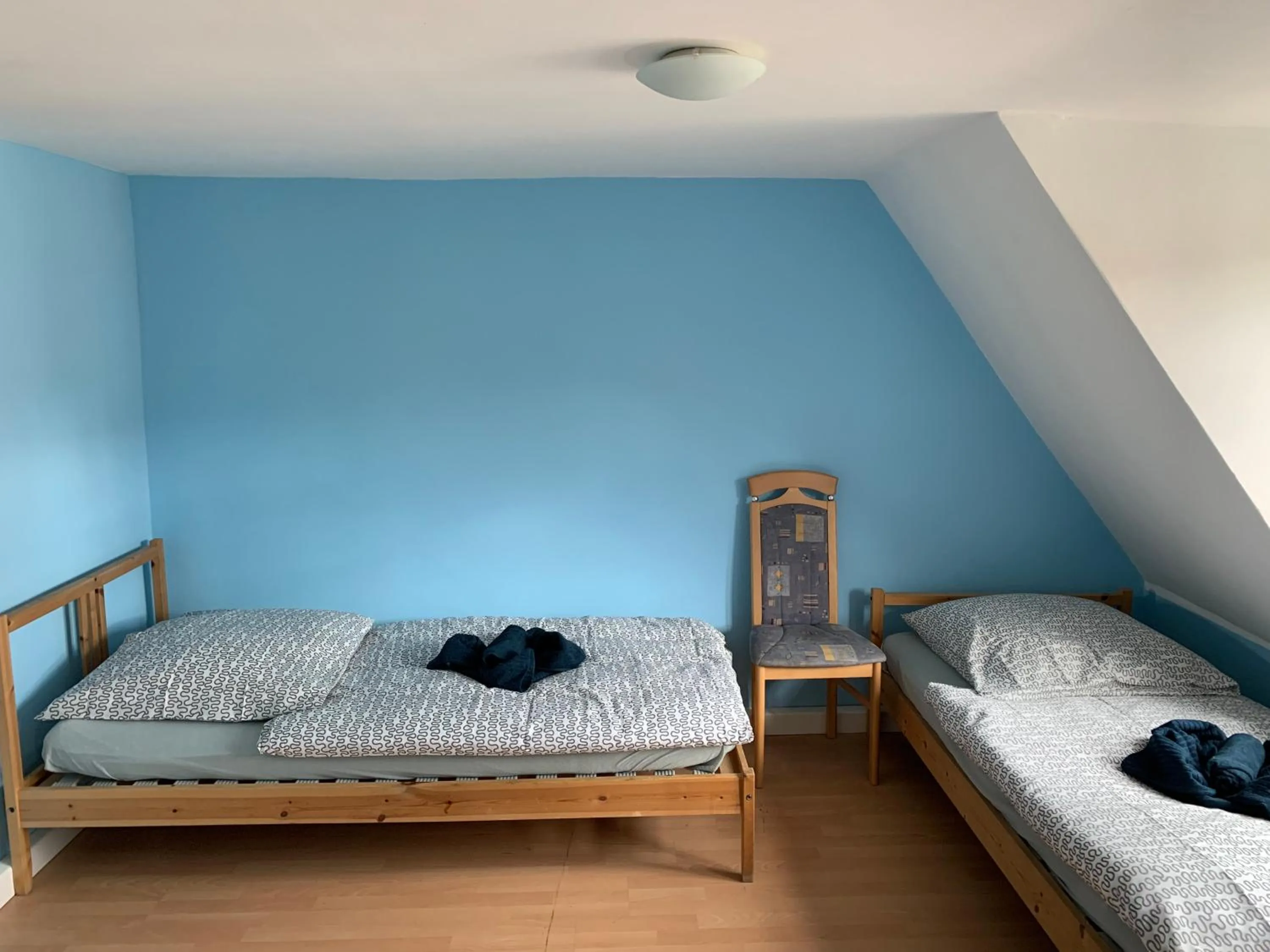 Bedroom, Bed in Belle Vue Apartrooms