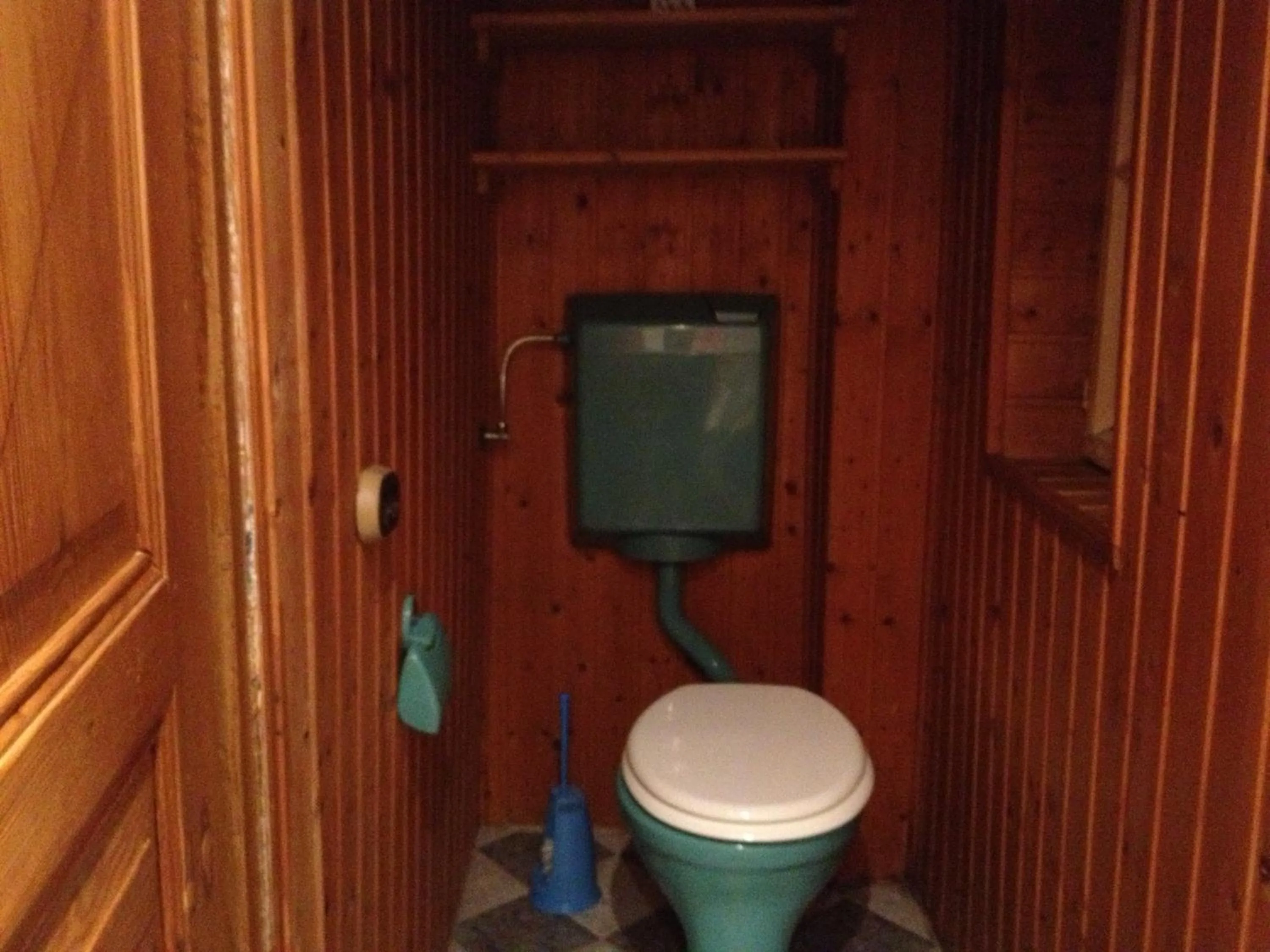 Bathroom in Belle Vue Apartrooms