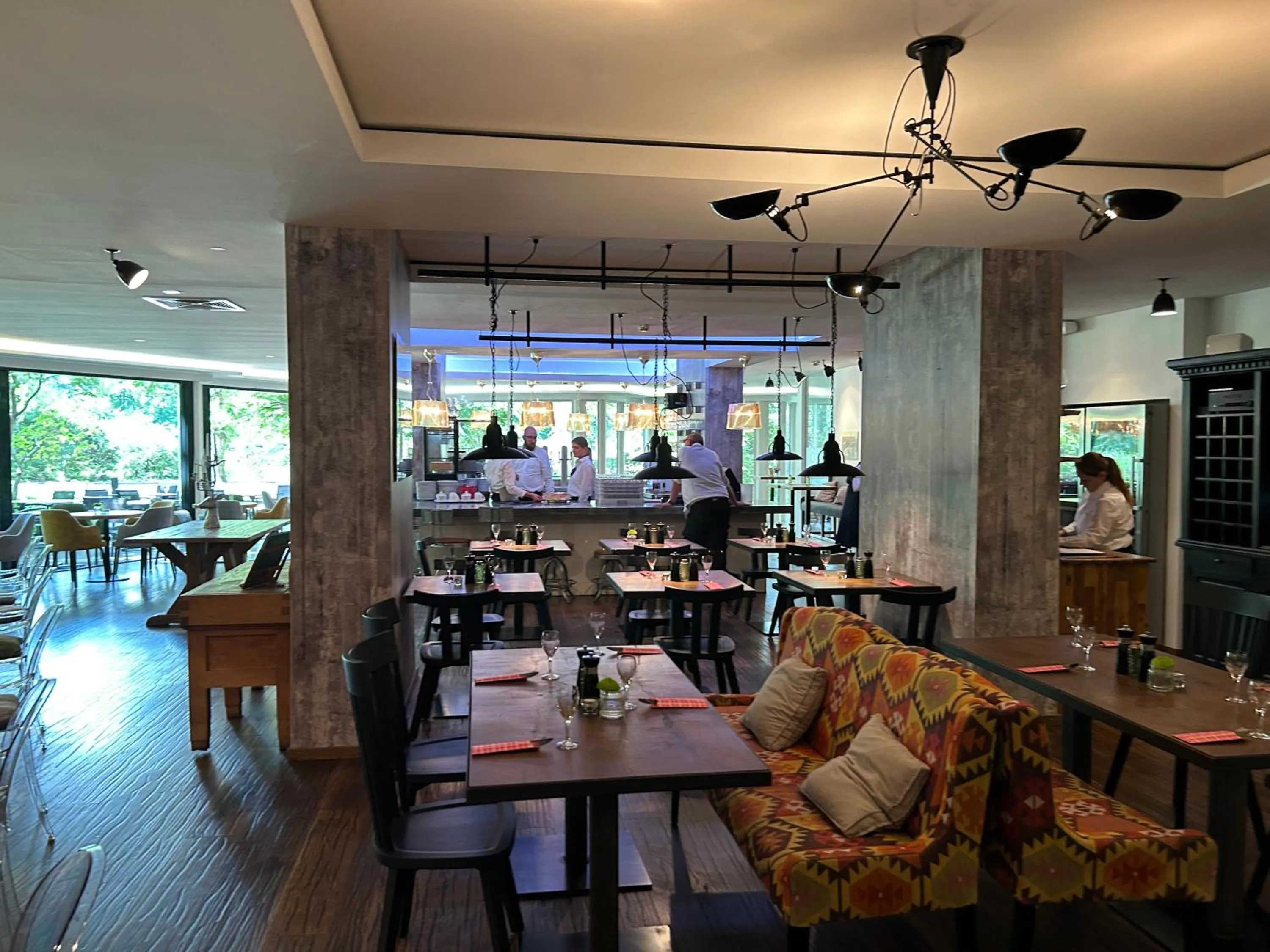 Restaurant/places to eat in Congress Hotel am Stadtpark