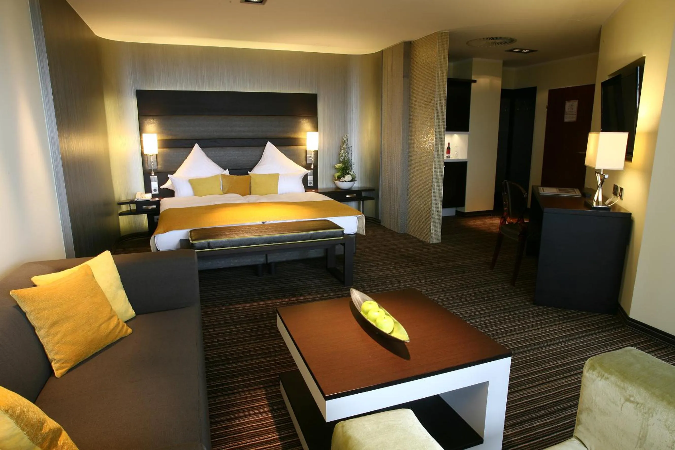 Photo of the whole room, Bed in Congress Hotel am Stadtpark
