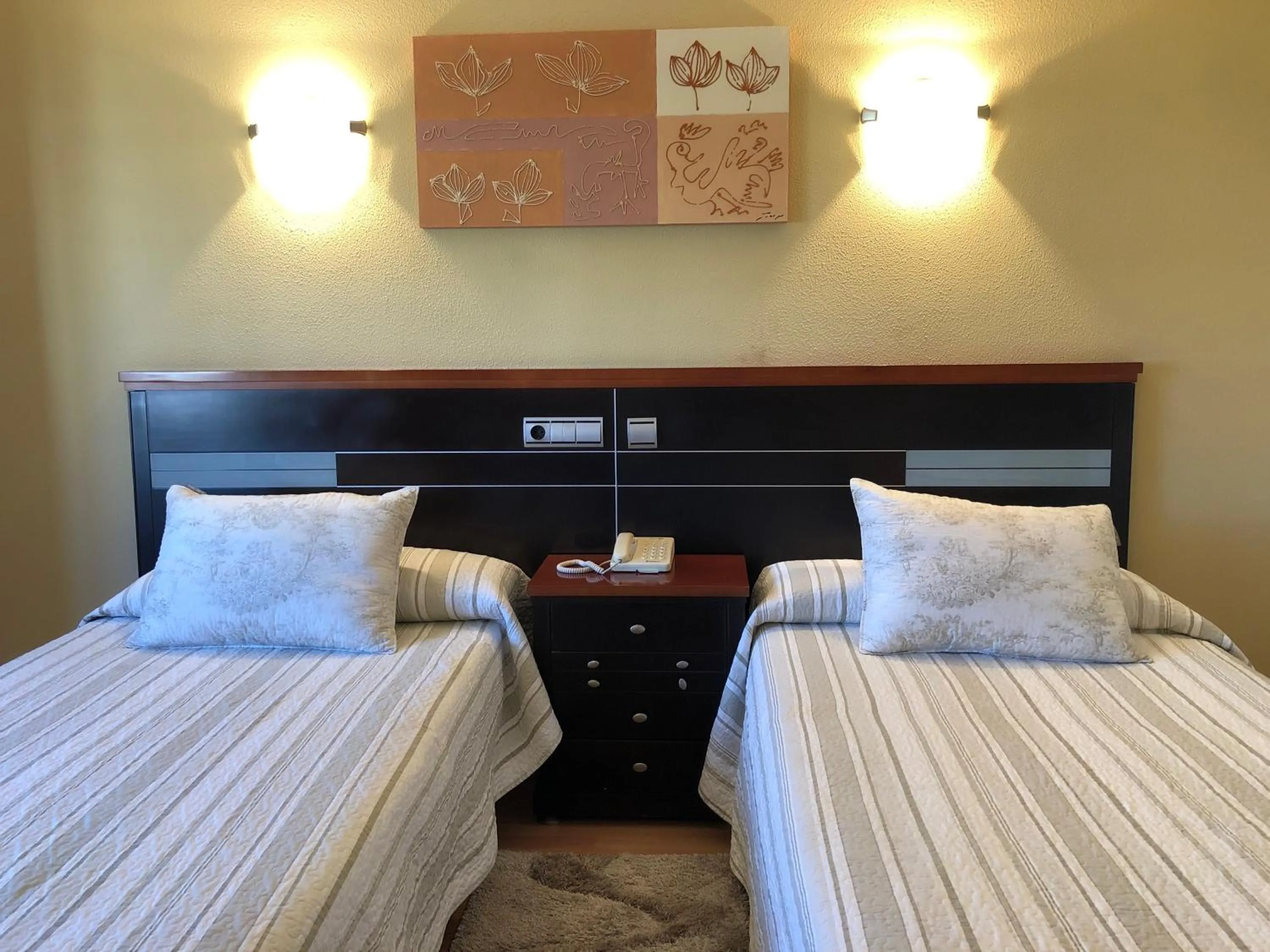 Photo of the whole room, Bed in Hotel Sena