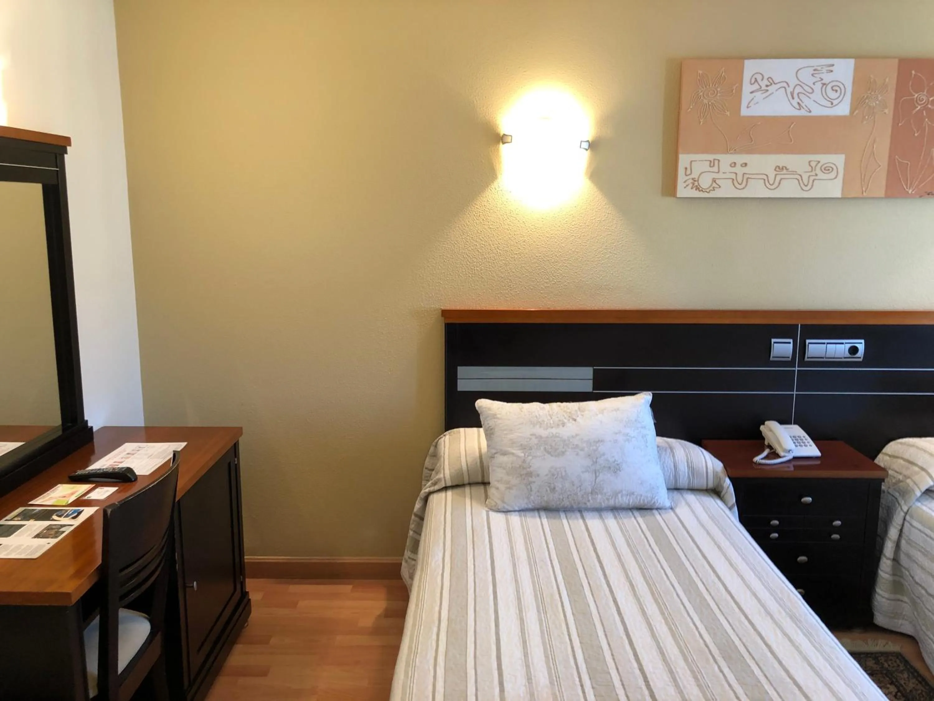 Photo of the whole room, Bed in Hotel Sena