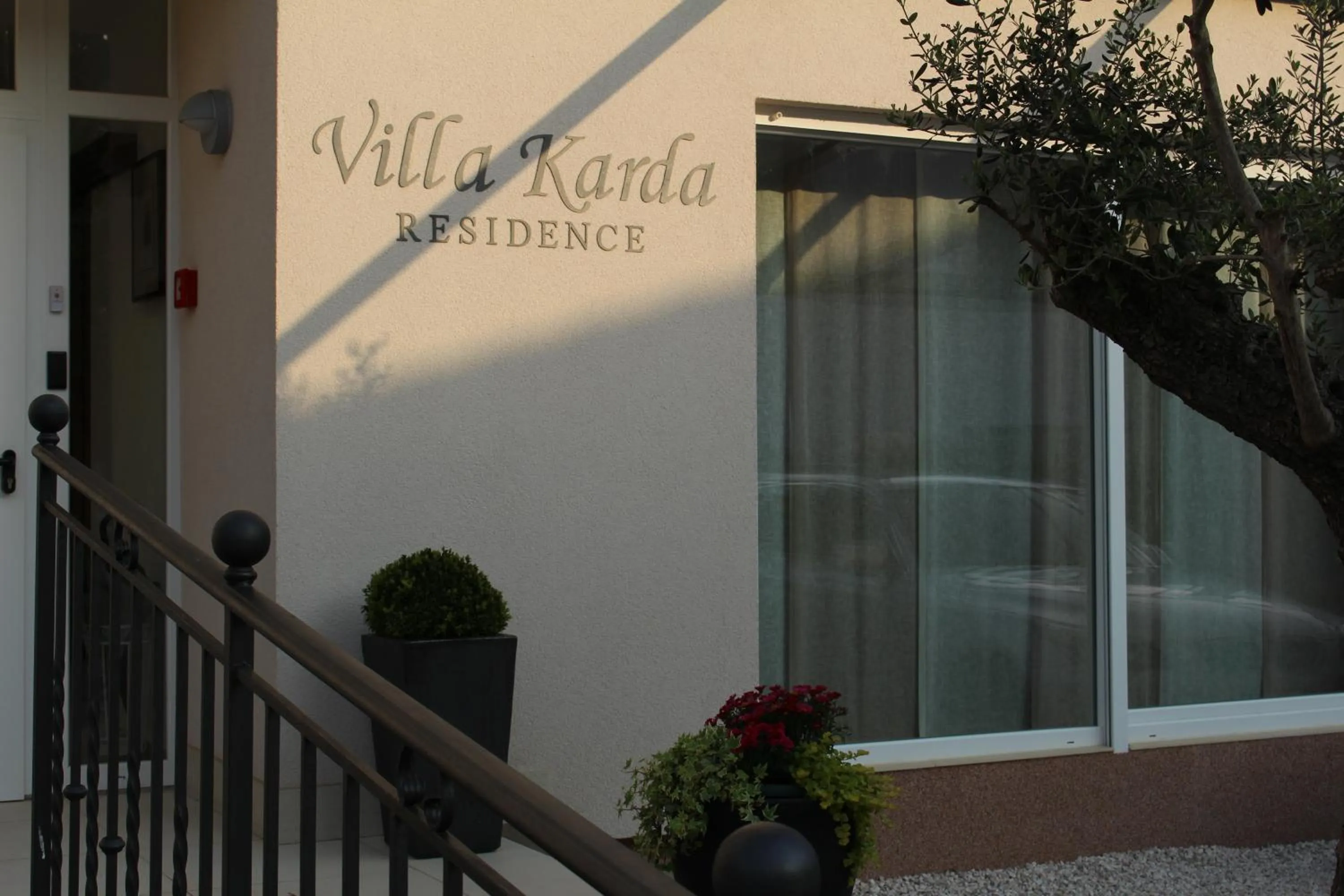 Facade/entrance in Residence Villa Karda
