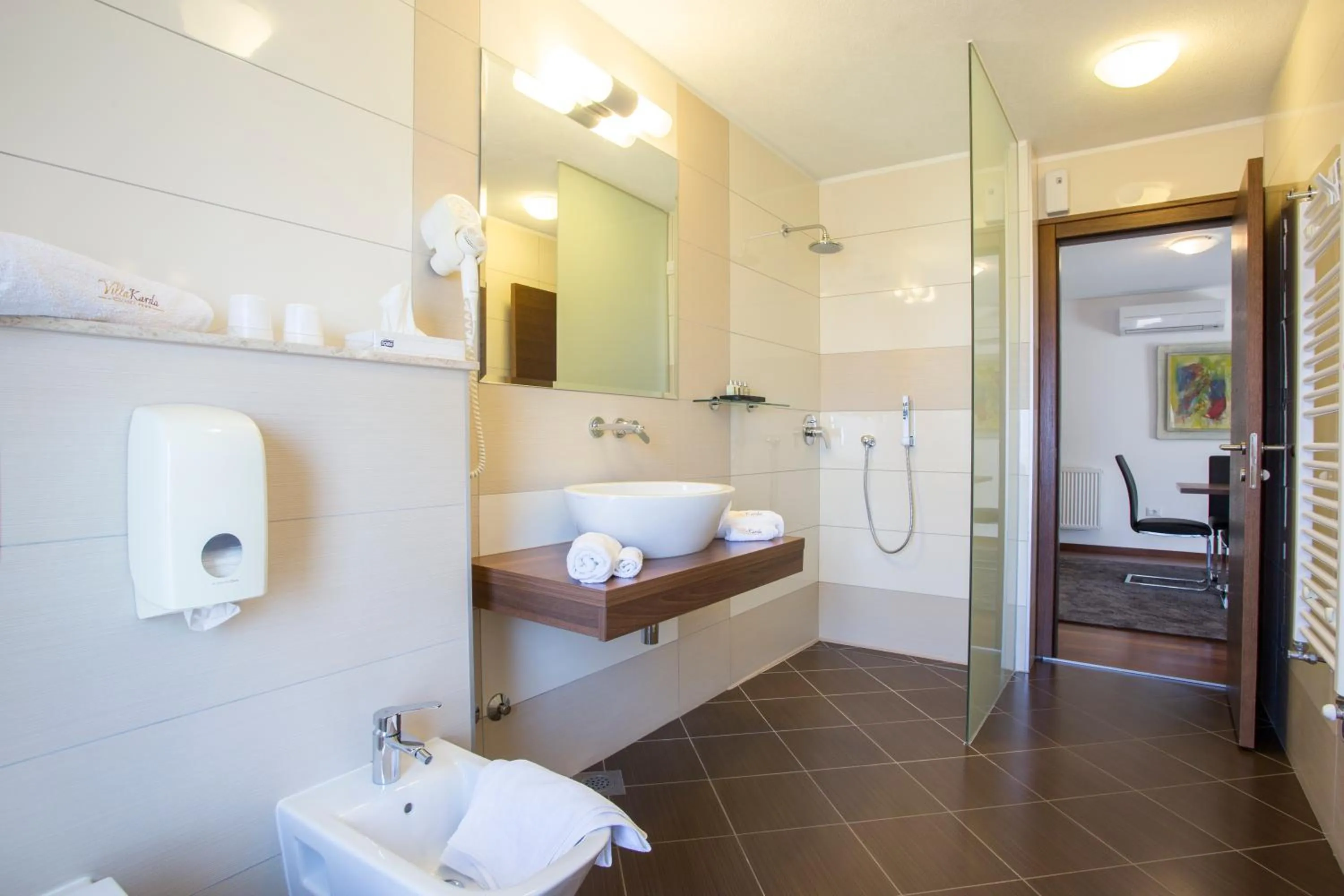 Toilet in Residence Villa Karda