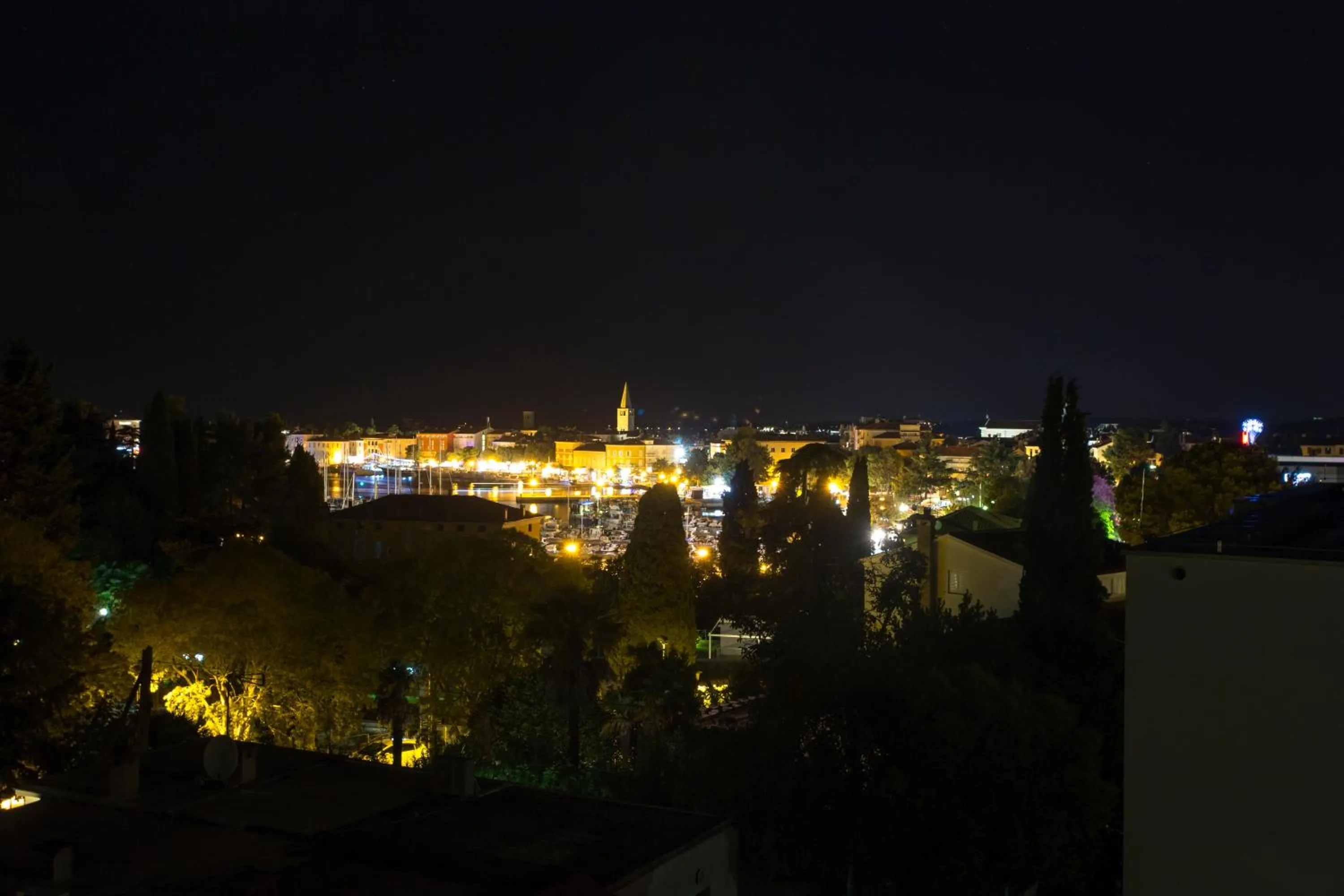 Night in Residence Villa Karda