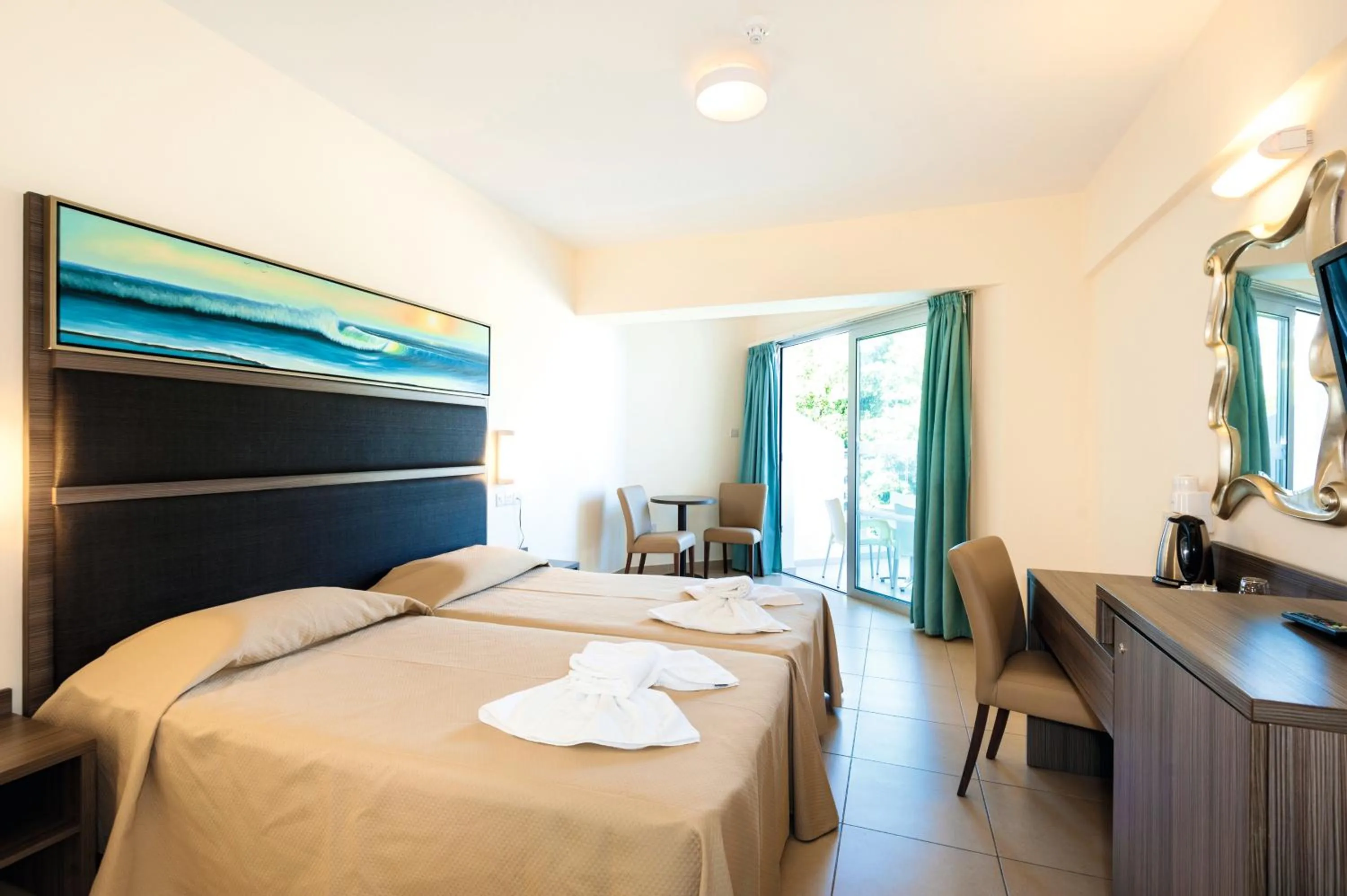 Photo of the whole room in Tofinis Hotel