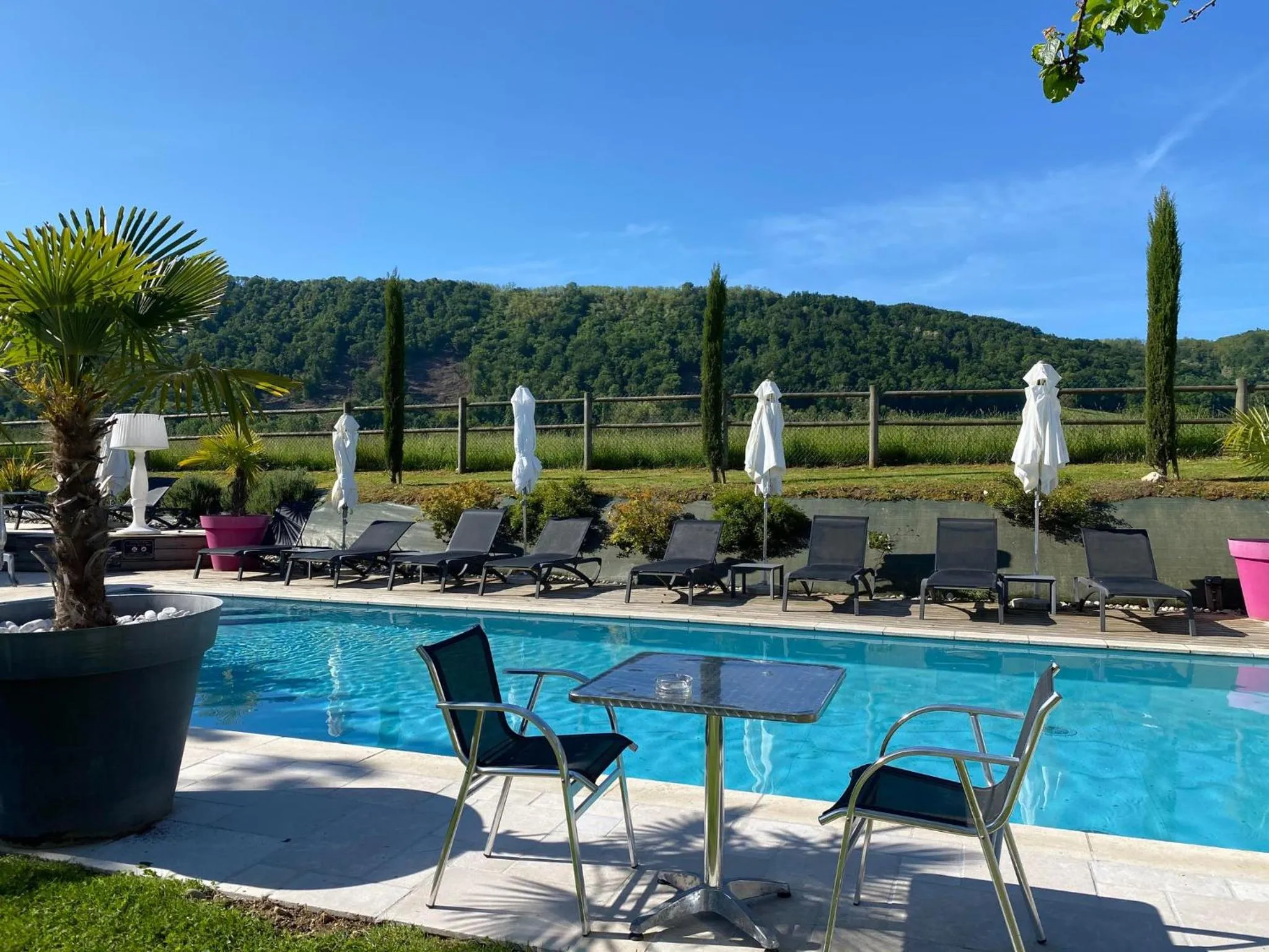 Swimming pool in Domaine de Suzel Hôtel & Spa