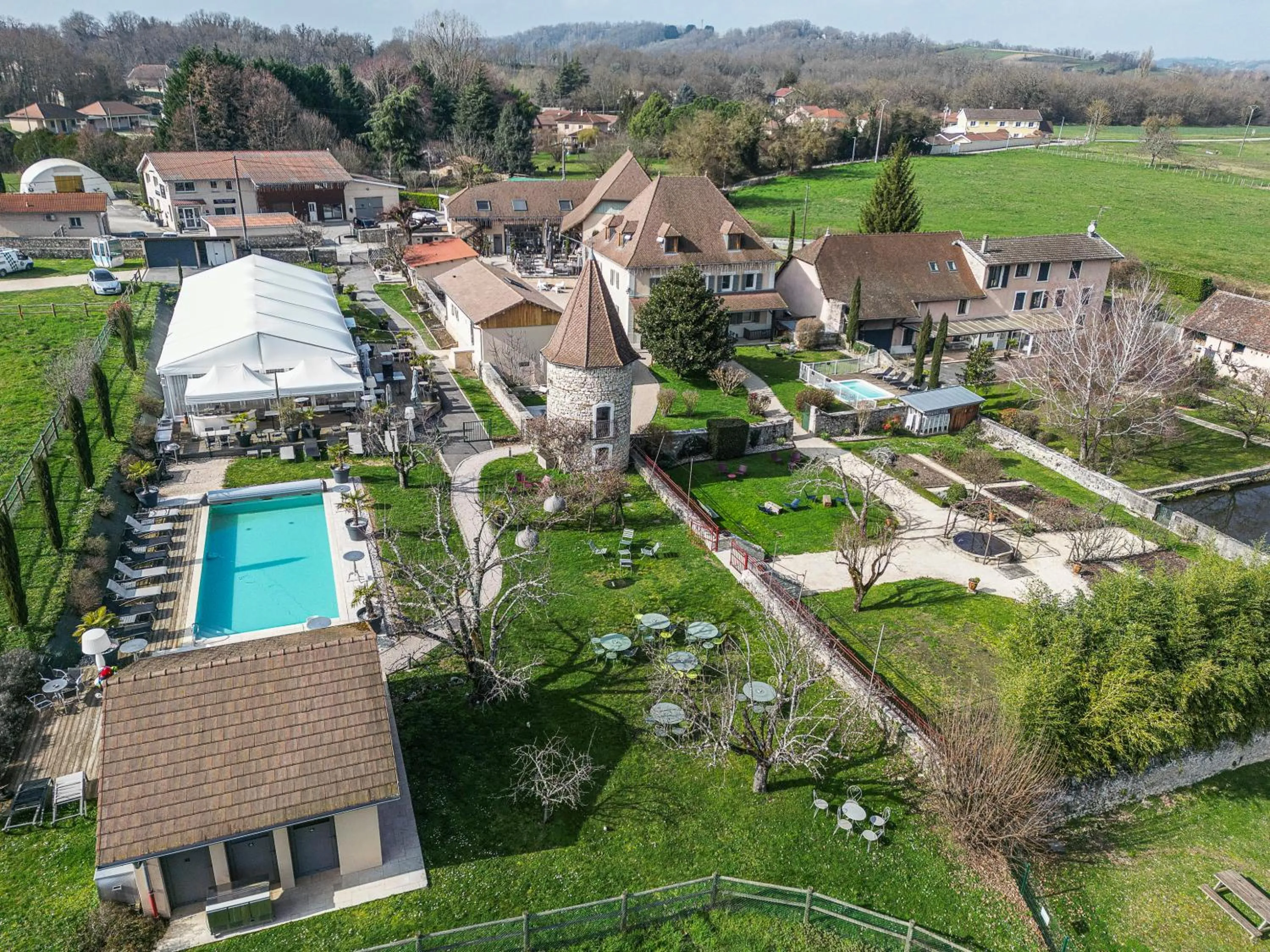 Bird's eye view in Domaine de Suzel Hôtel & Spa