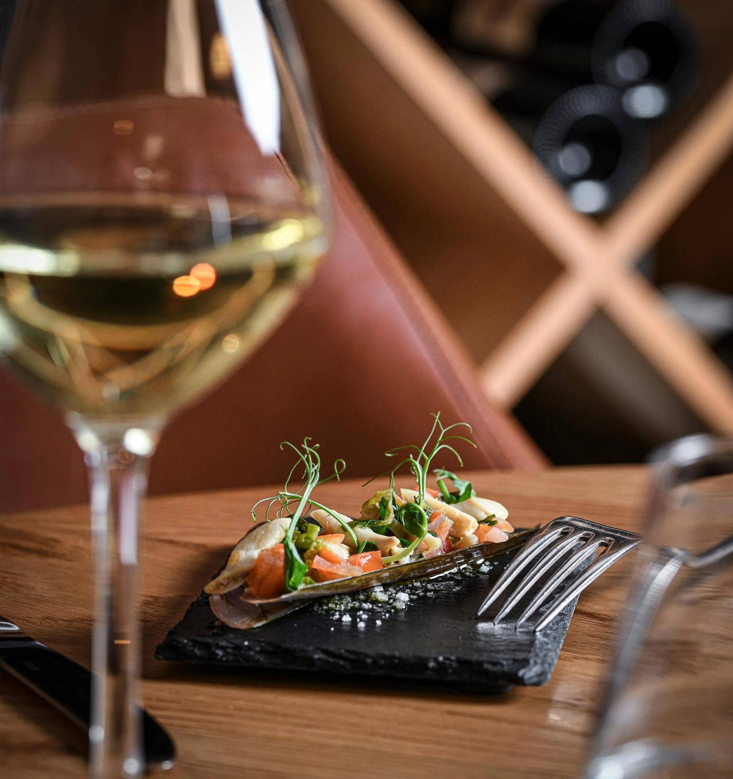 Restaurant/places to eat in Domaine de Suzel Hôtel & Spa