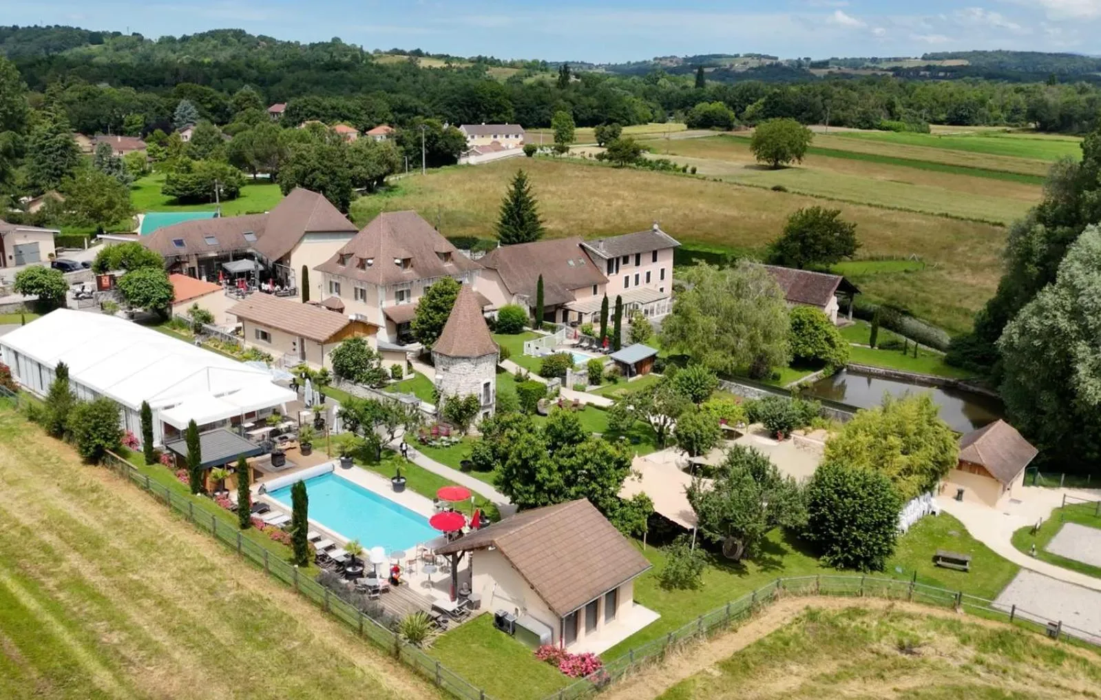 Property building in Domaine de Suzel Hôtel & Spa