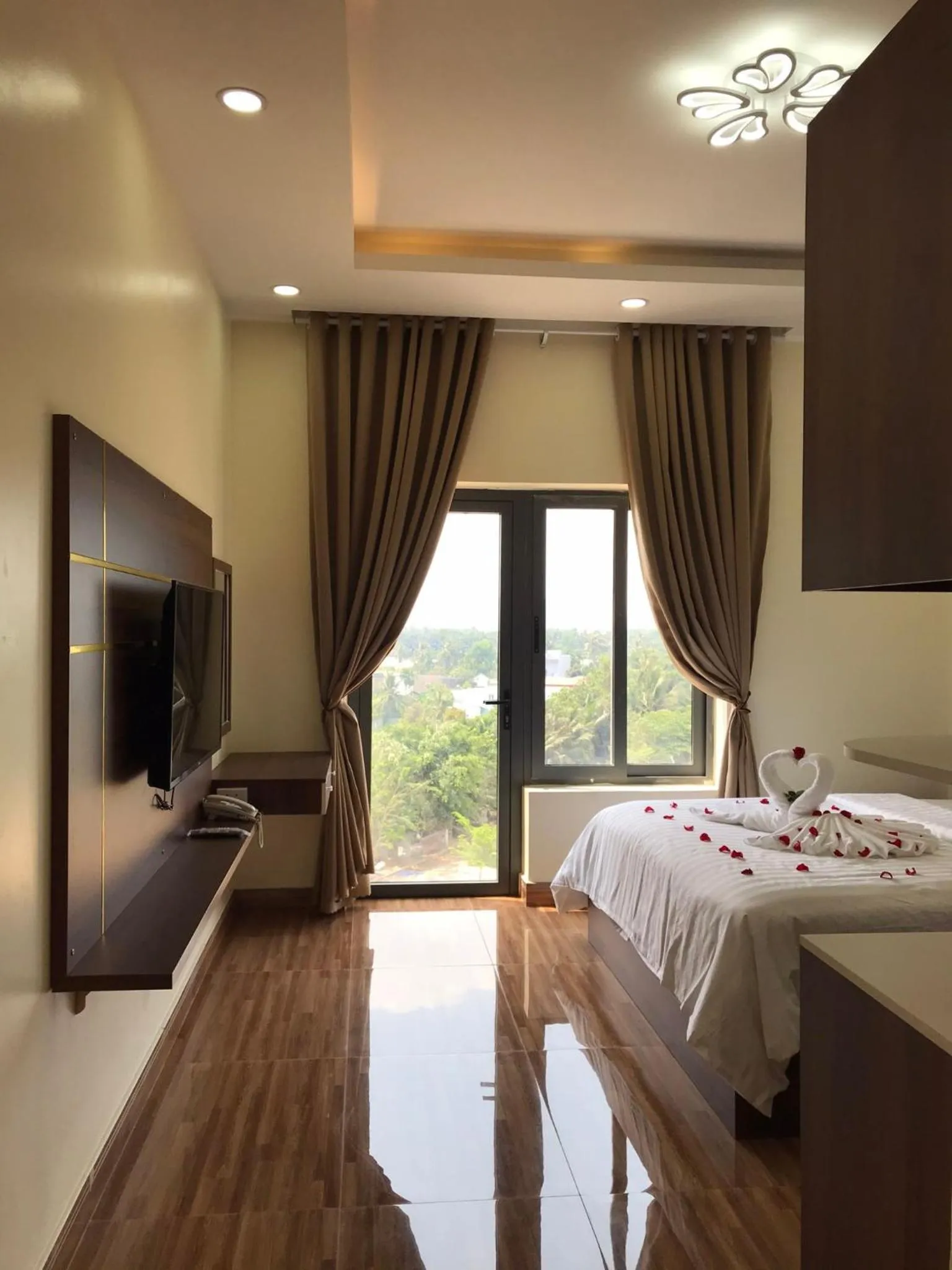 Bed in Winston Hotel Riverside