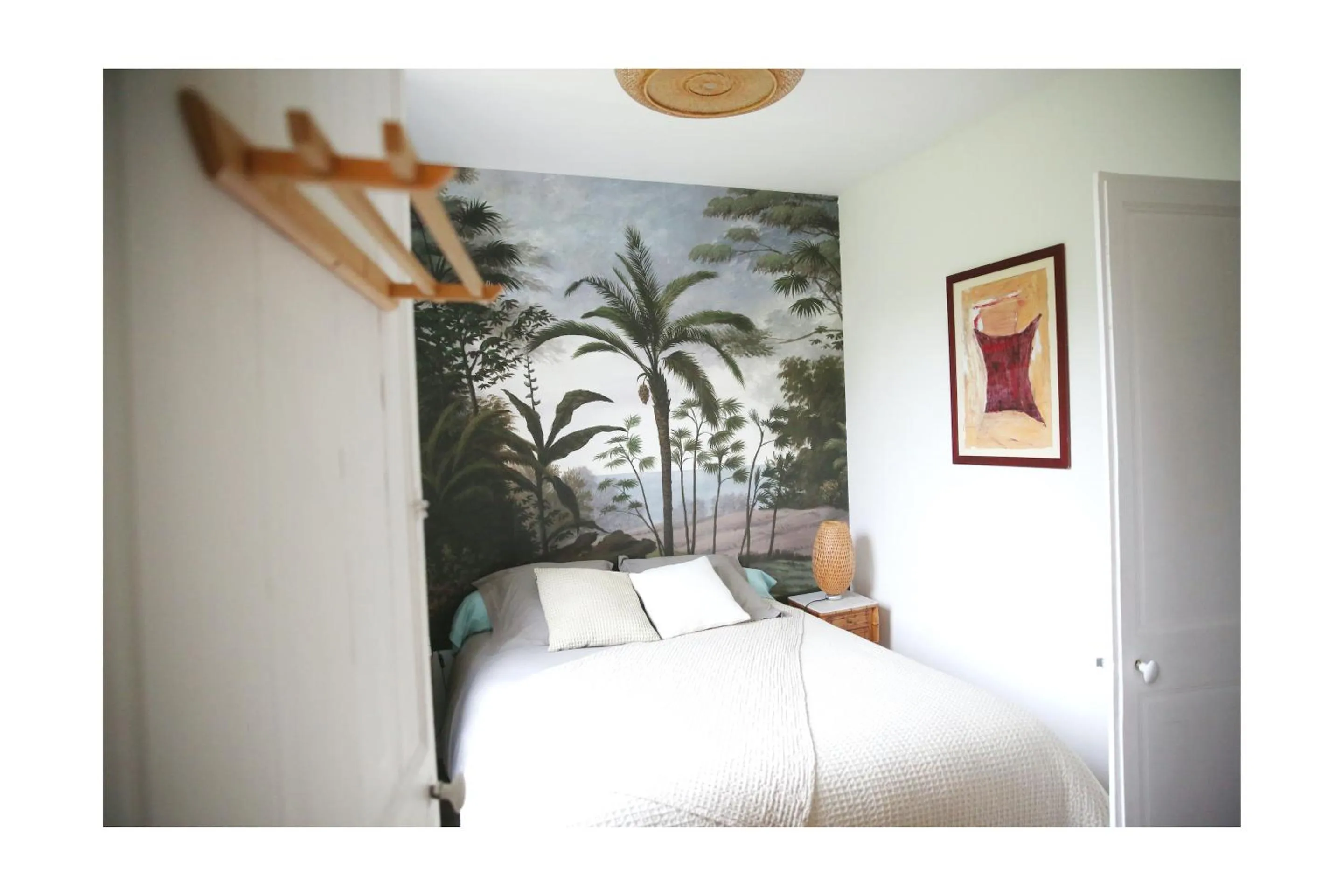 Bedroom, Bed in Château d'Harcelaines