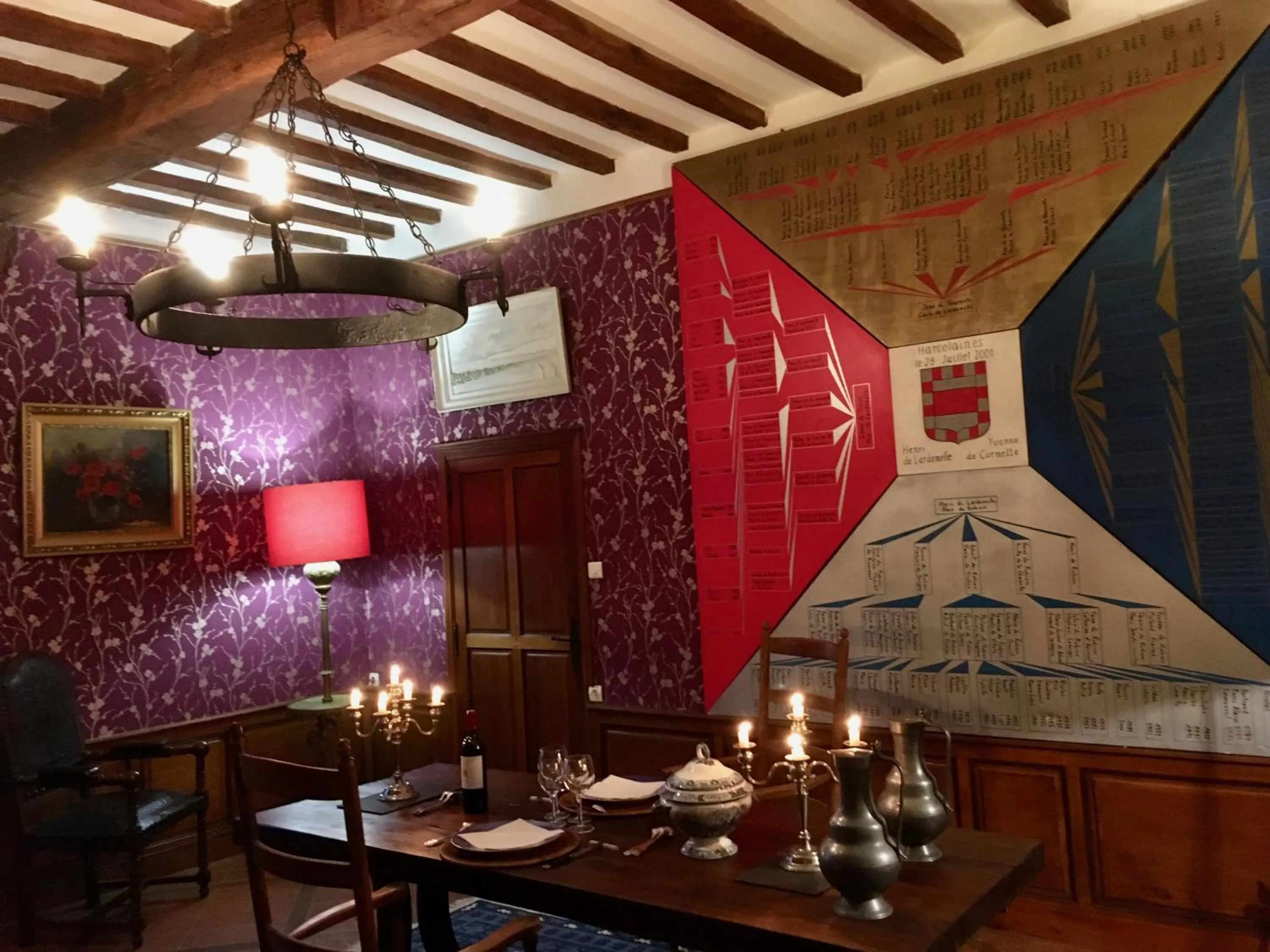Dining area in Château d'Harcelaines