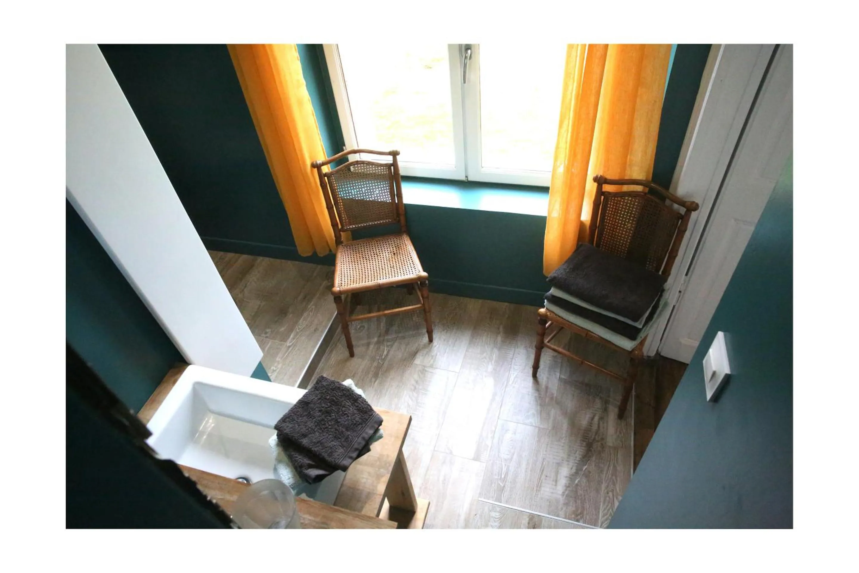 Bathroom in Château d'Harcelaines
