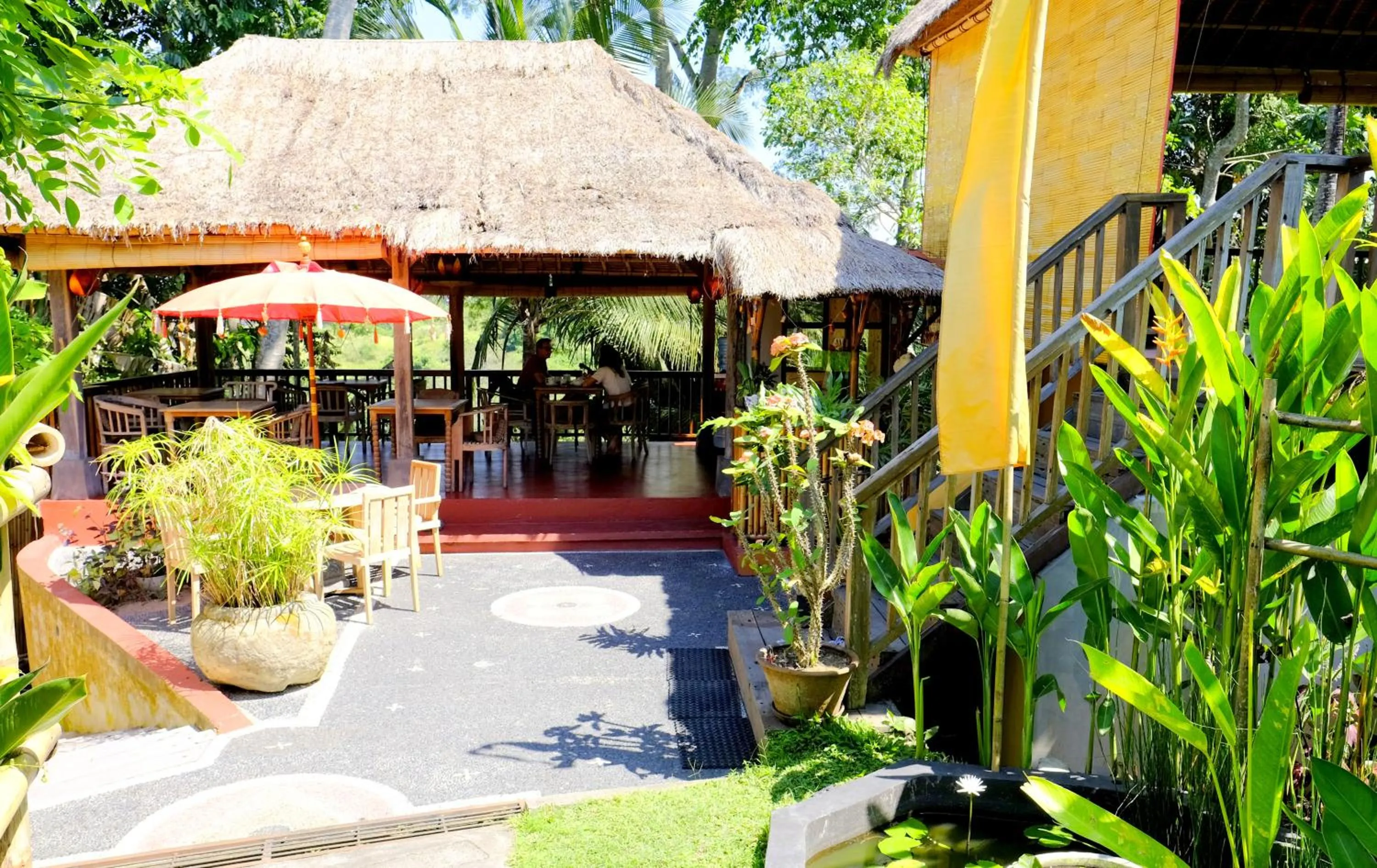 Restaurant/places to eat in Prashanti Bali